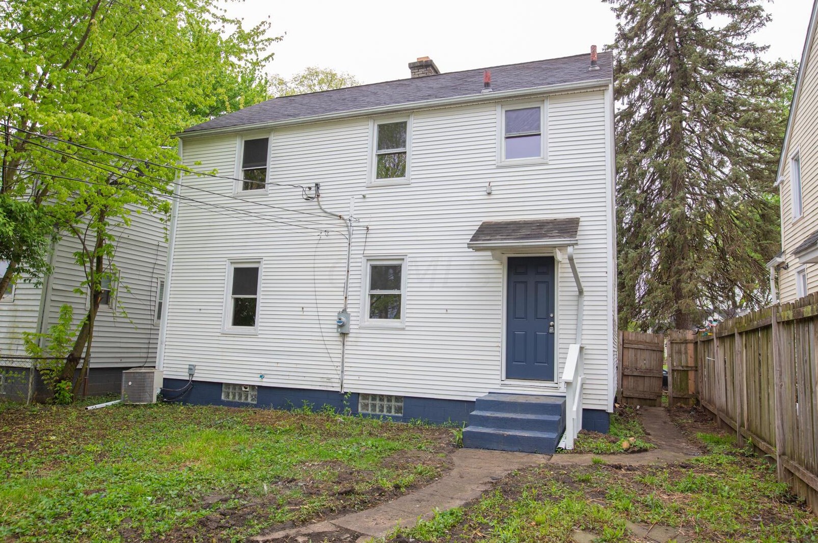 1708 Bide A Wee Park Ave, Columbus OH 43205-3039 exterior