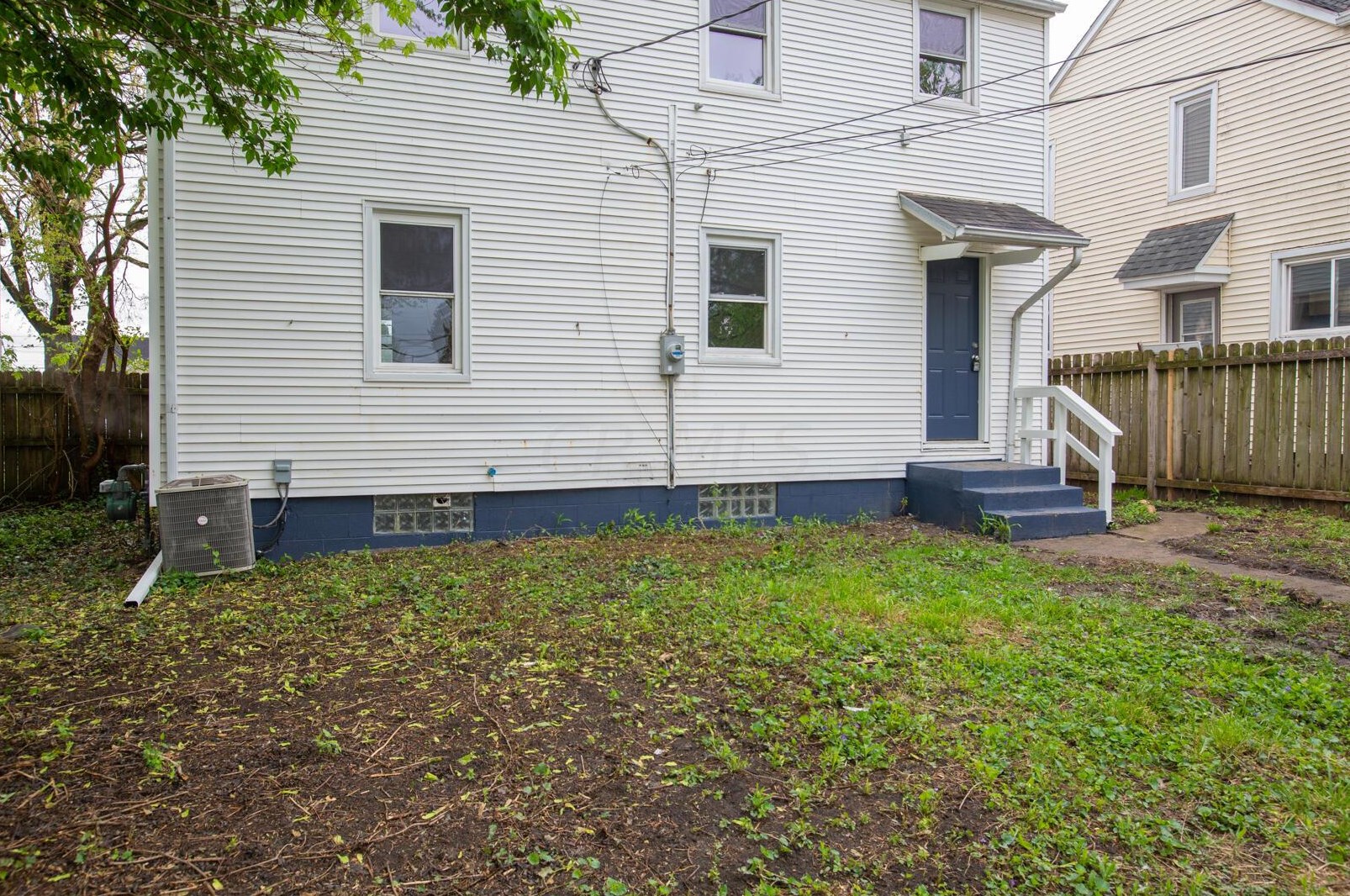 1708 Bide A Wee Park Ave, Columbus OH 43205-3039 exterior