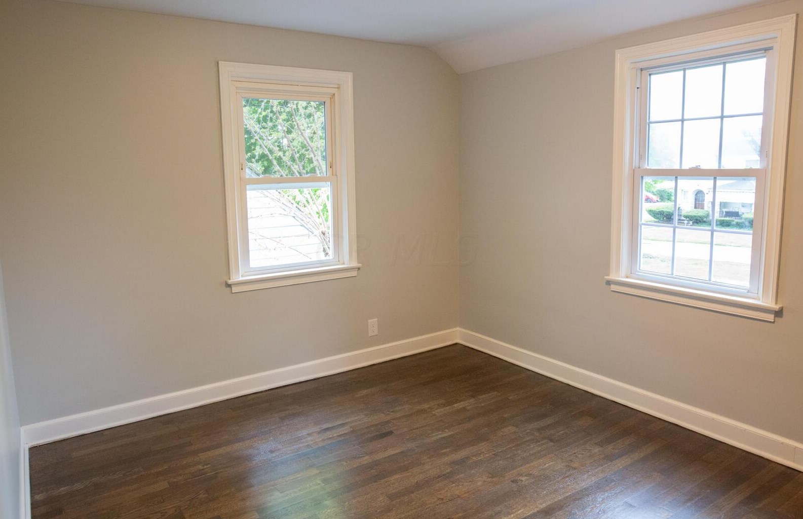 1708 Bide A Wee Park Ave, Columbus OH 43205-3039 exterior