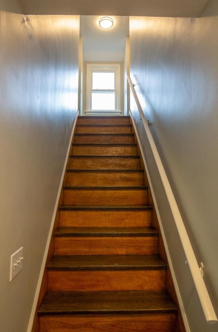 1708 Bide A Wee Park Ave, Columbus OH 43205-3039 exterior