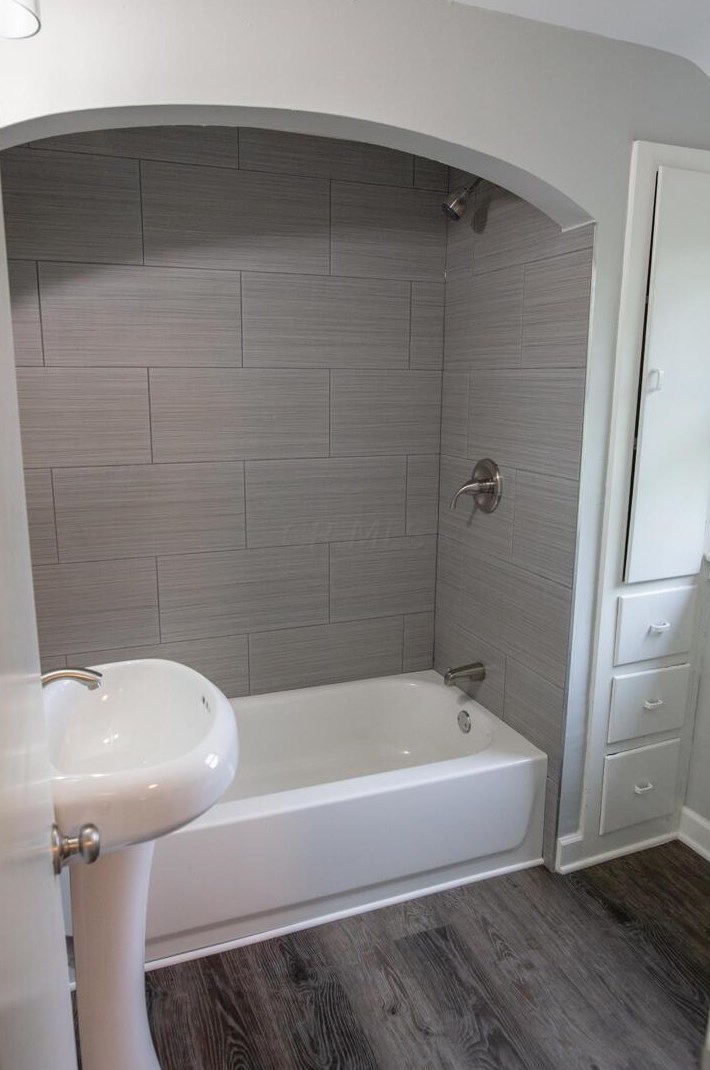 1708 Bide A Wee Park Ave, Columbus OH 43205-3039 exterior