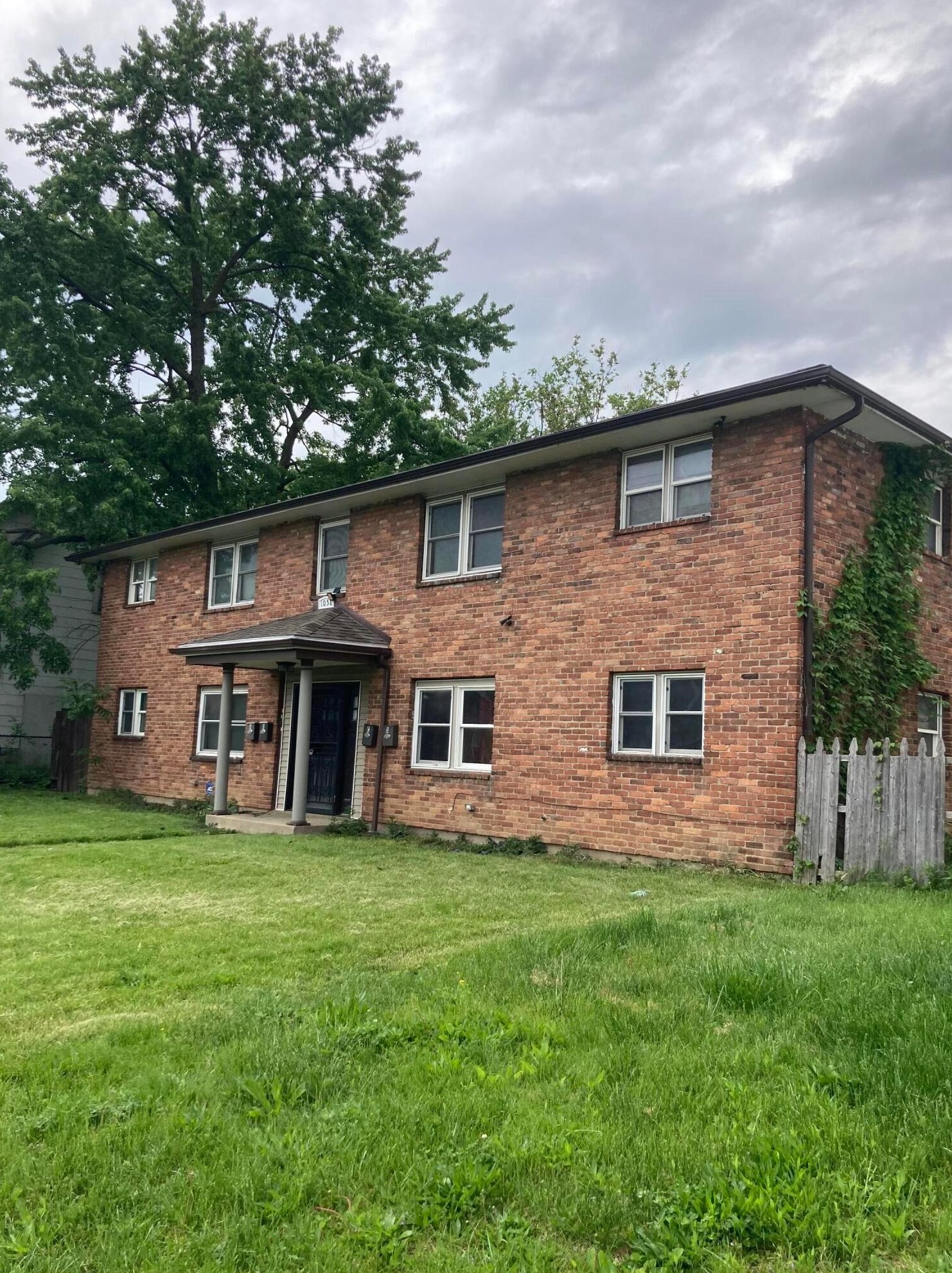 1058 15th Ave, Columbus OH  43211-2472 exterior