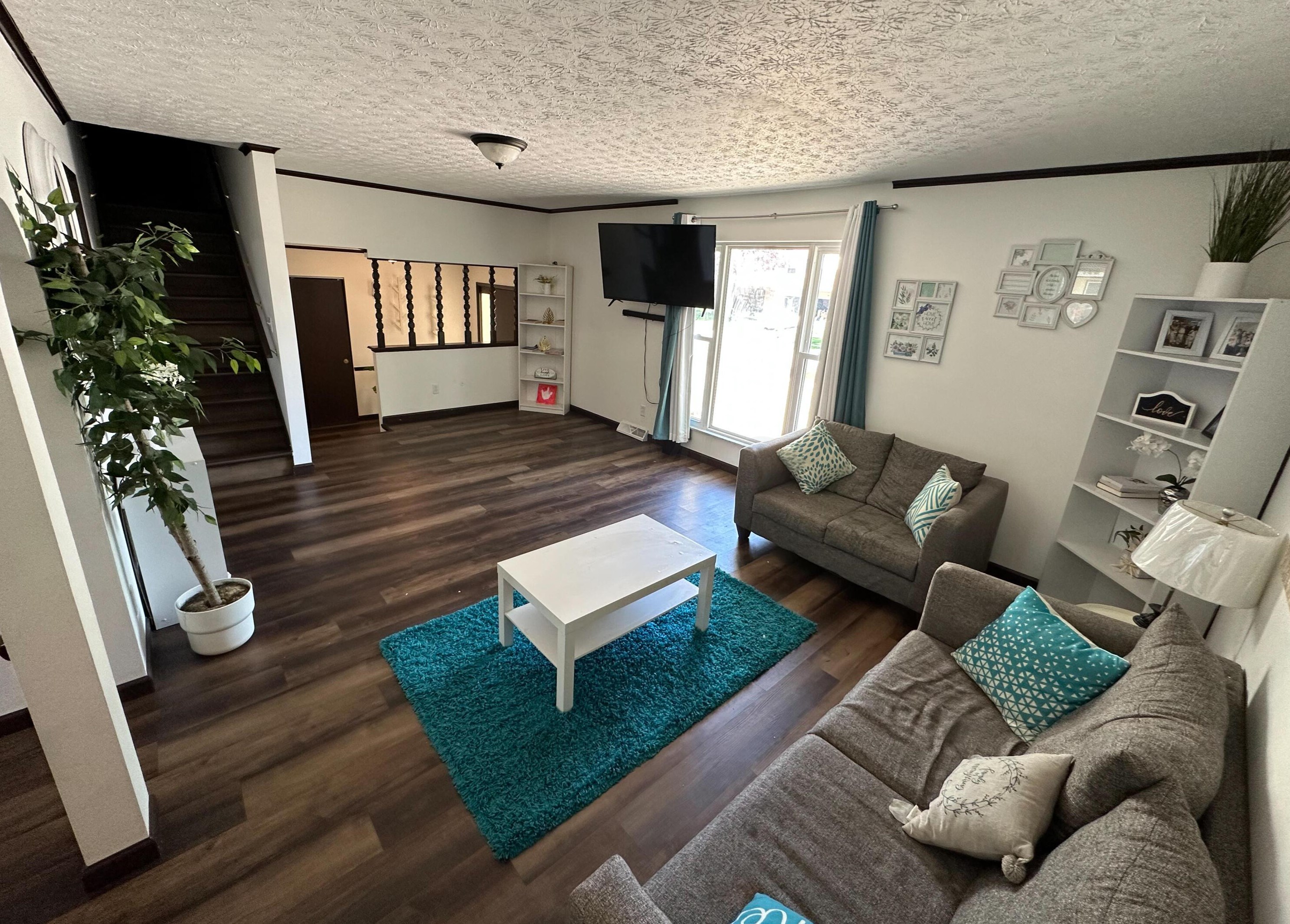 1795 Dorsetshire Rd, Columbus OH  43229-2166 exterior