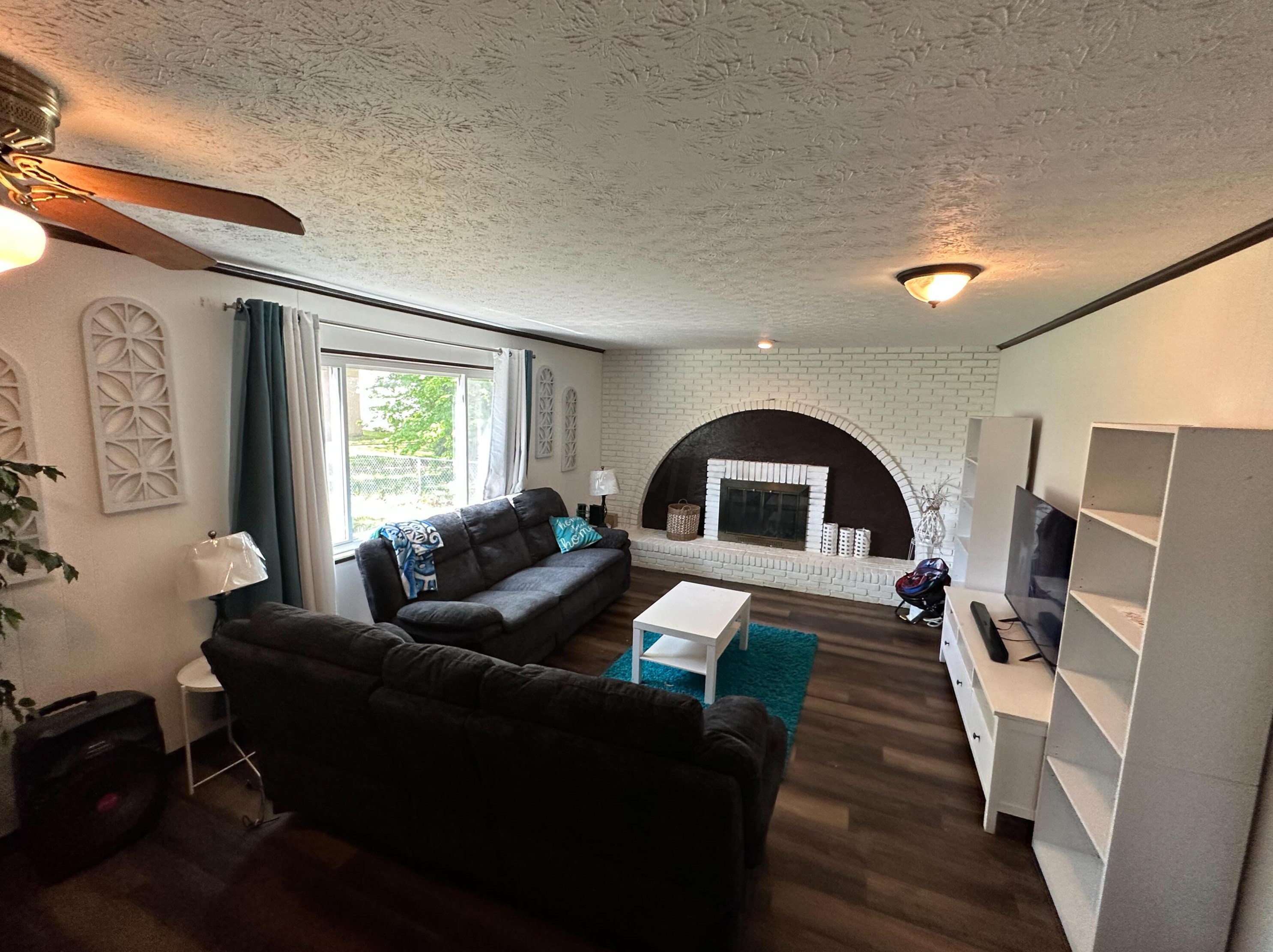 1795 Dorsetshire Rd, Columbus OH  43229-2166 exterior