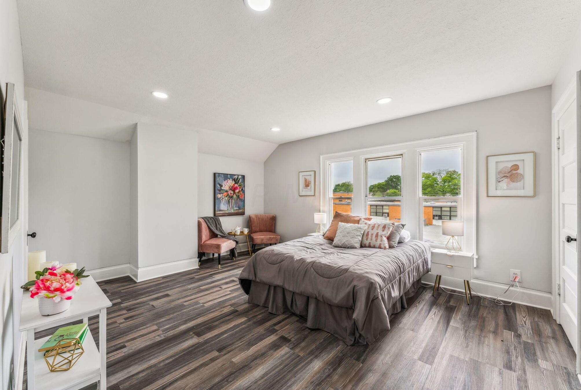 734 Kelton Ave, Columbus OH  43205-2908 exterior