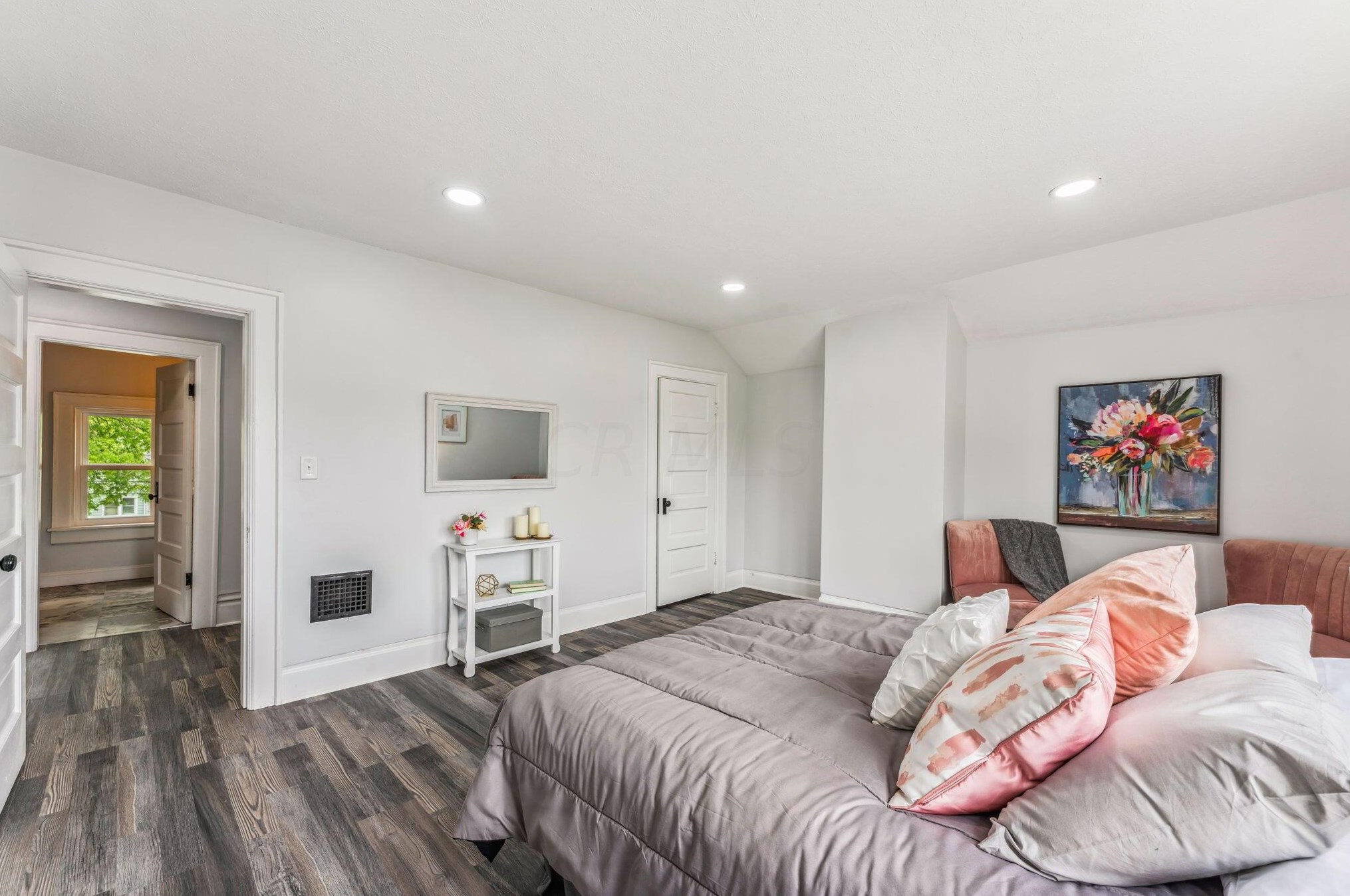 734 Kelton Ave, Columbus OH  43205-2908 exterior