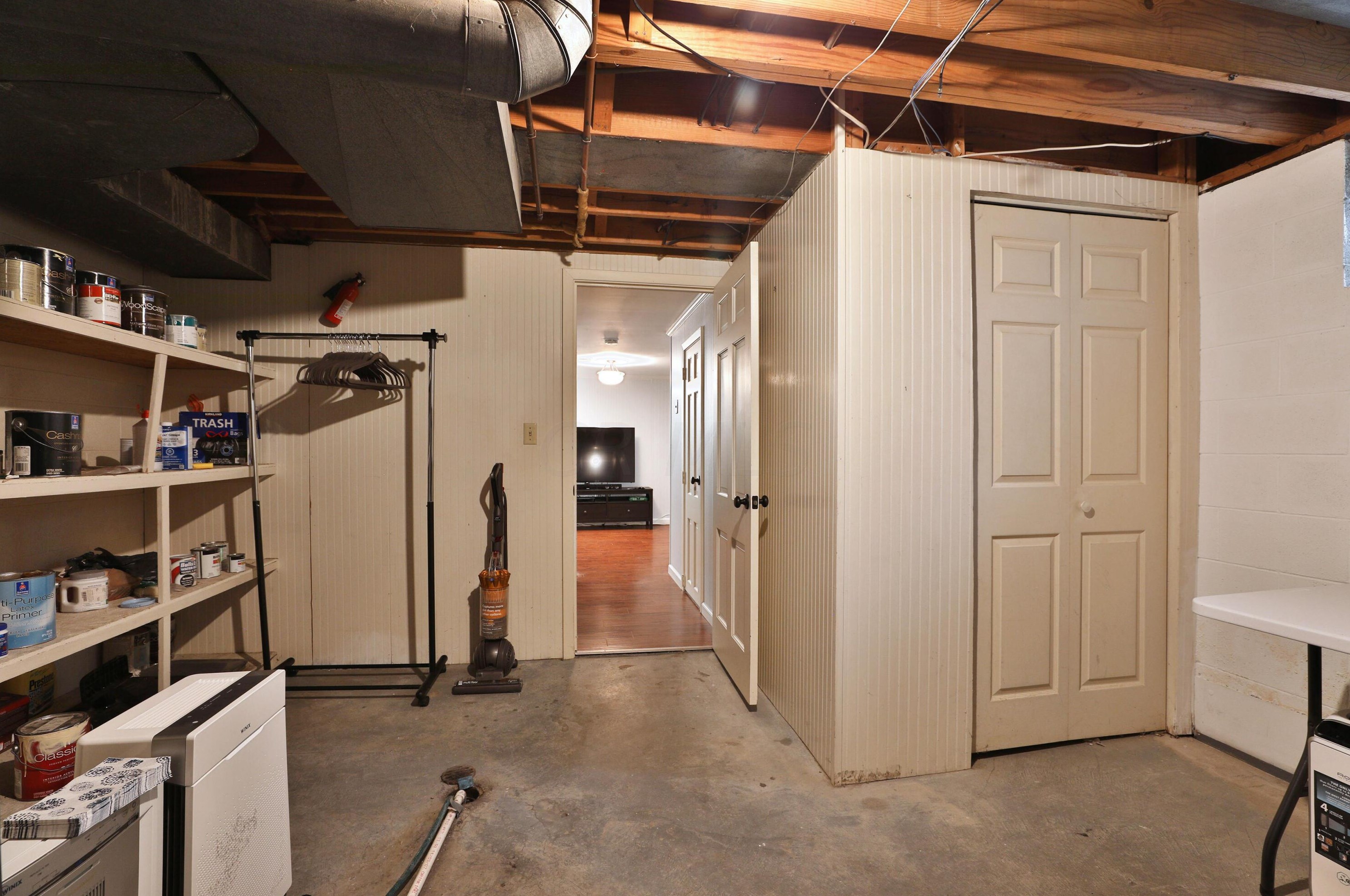 614 Grant Ave, Columbus OH 43215-5549 exterior