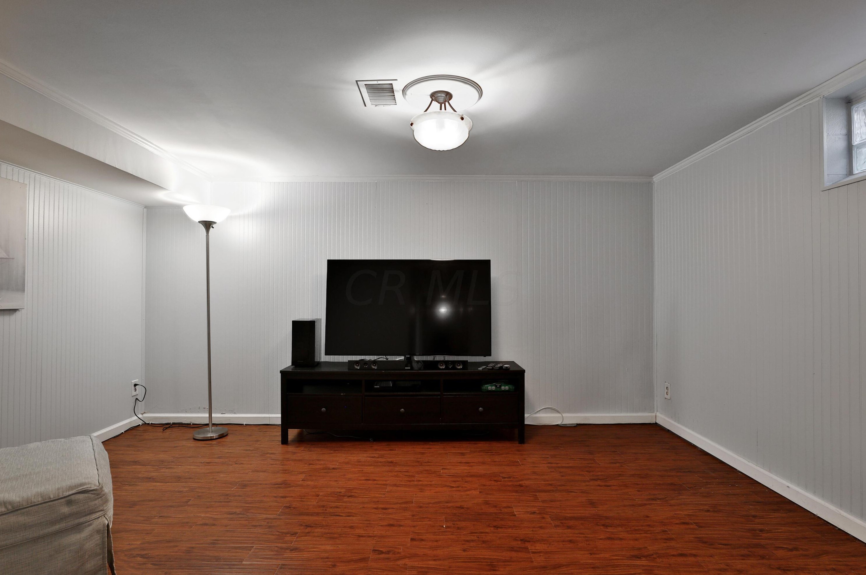 614 Grant Ave, Columbus OH 43215-5549 exterior