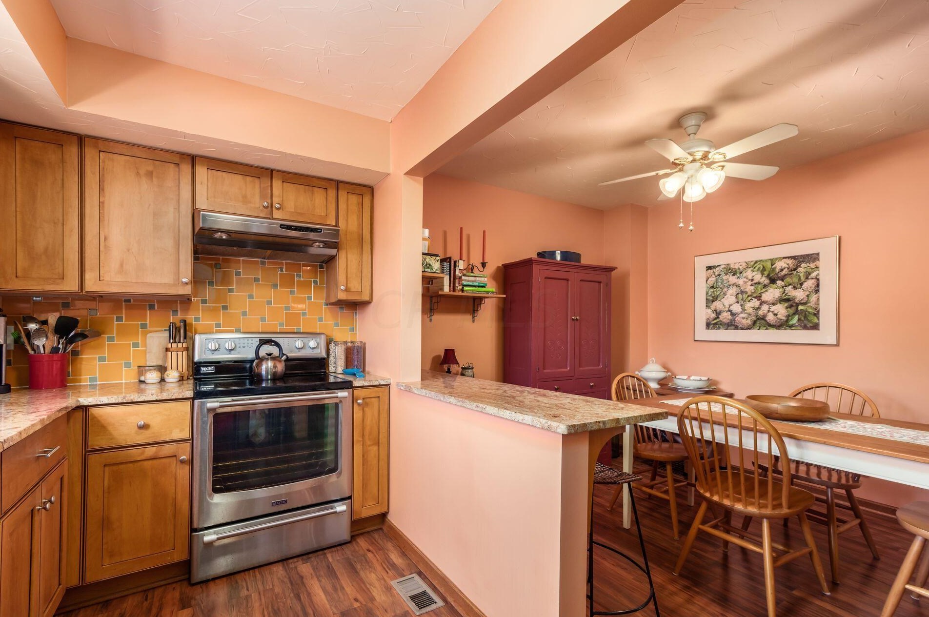 435 North St, Columbus OH 43085-7218 exterior