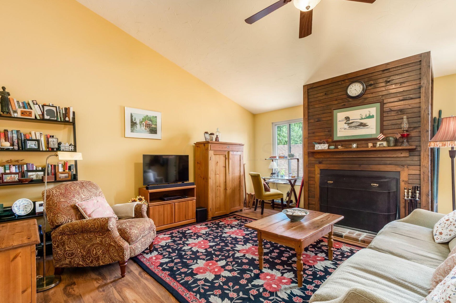 435 North St, Columbus OH 43085-7218 exterior