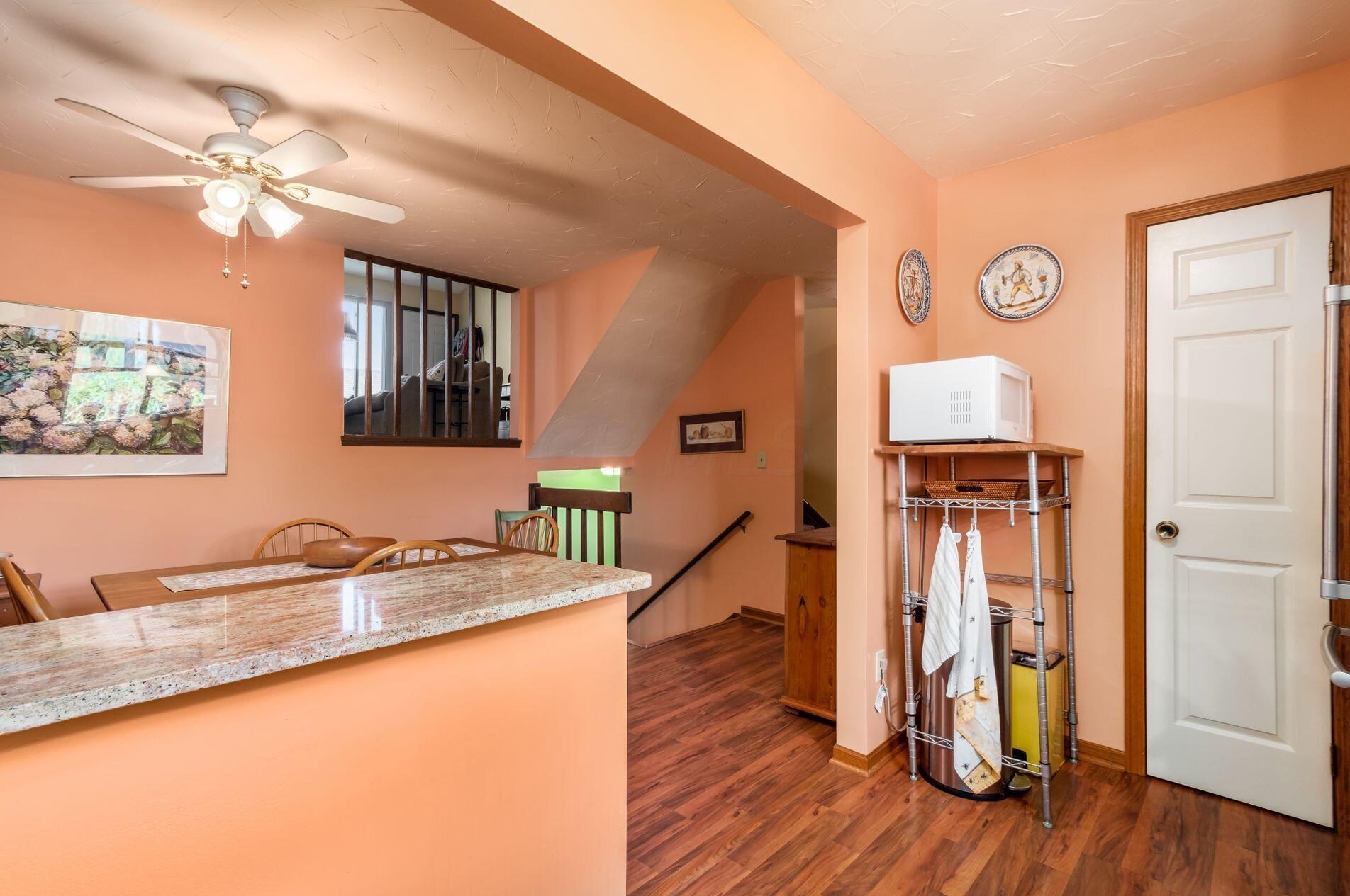 435 North St, Columbus OH 43085-7218 exterior