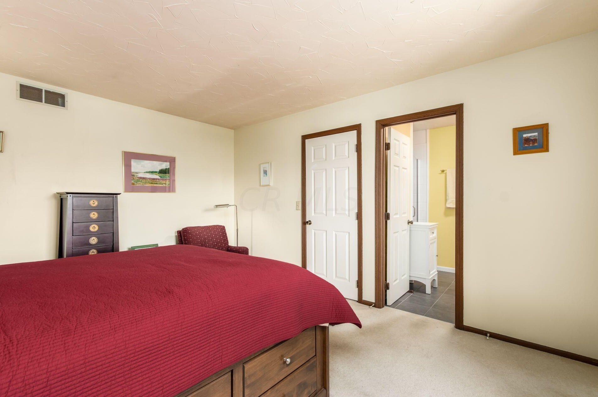 435 North St, Columbus OH 43085-7218 exterior