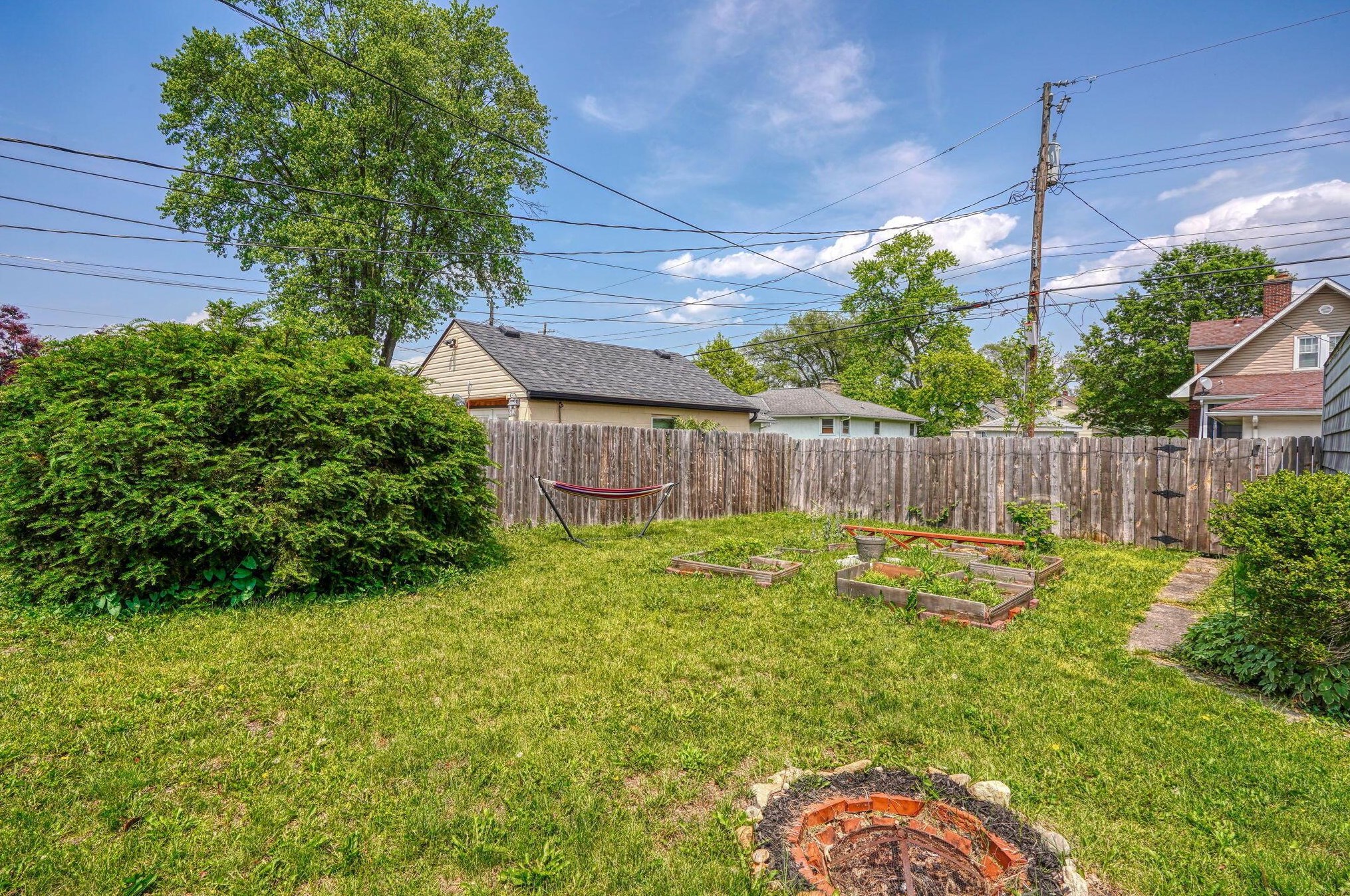 46 Algonquin Ave, Columbus OH  43204-1902 exterior