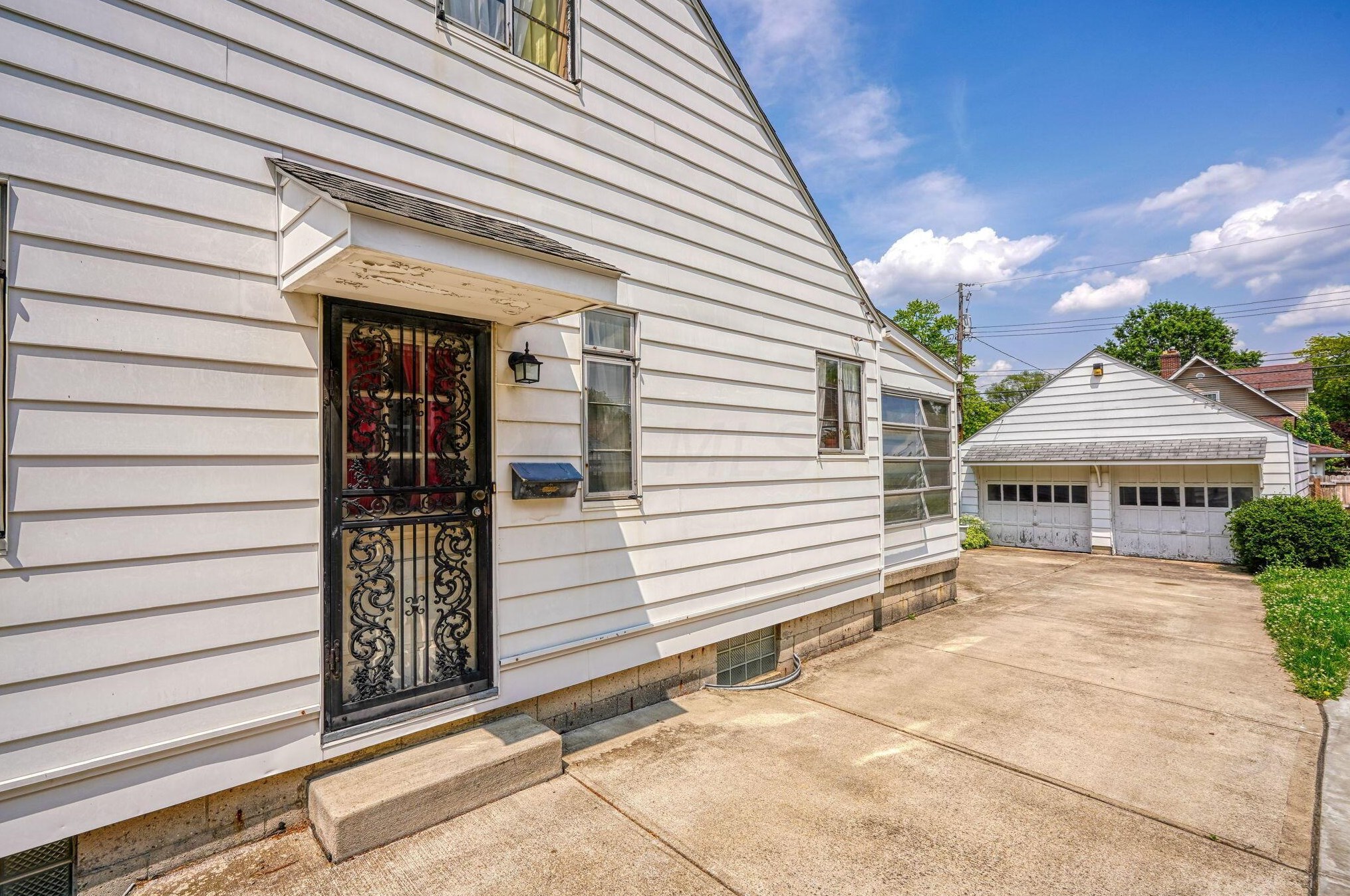 46 Algonquin Ave, Columbus OH  43204-1902 exterior