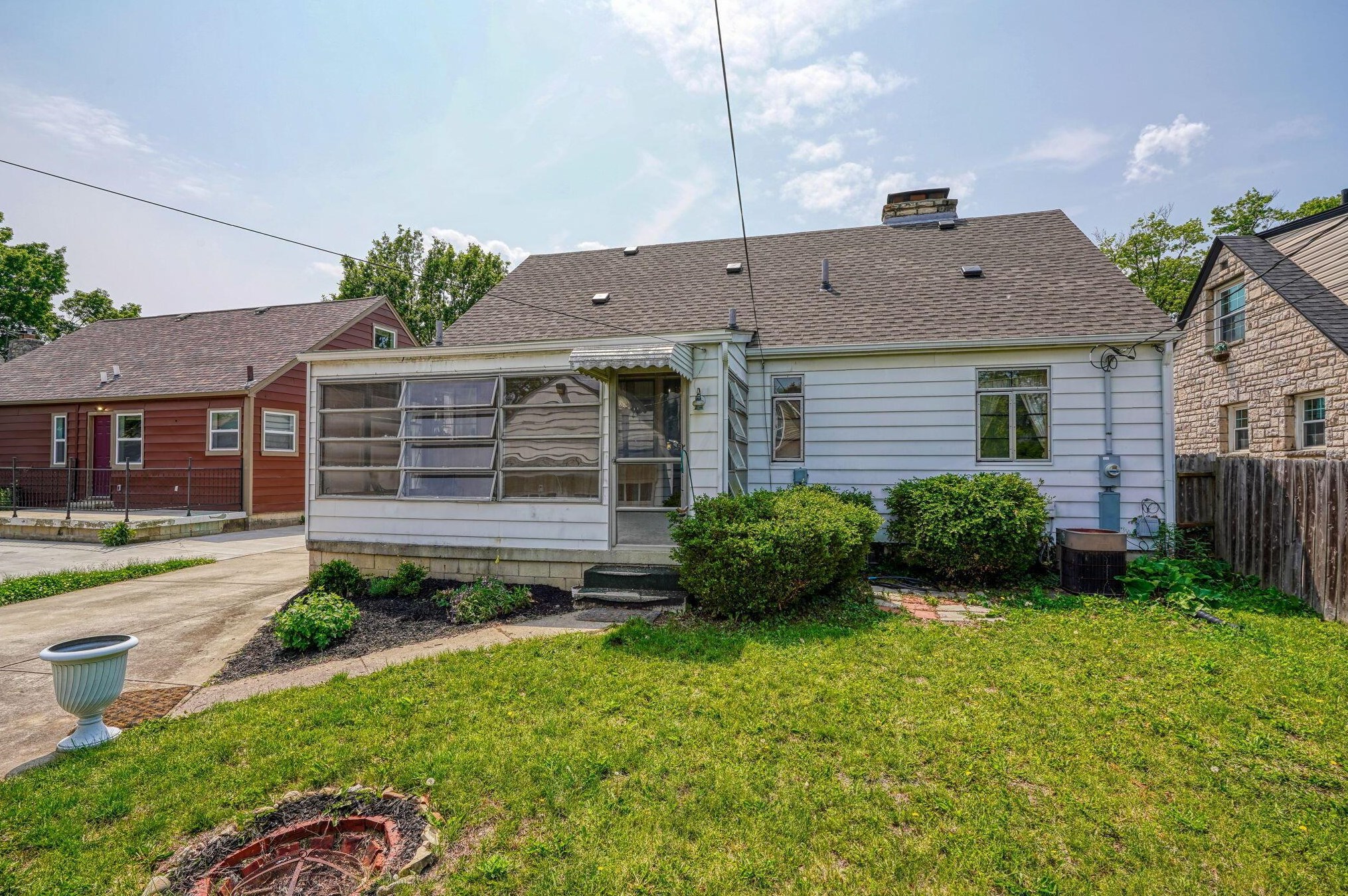 46 Algonquin Ave, Columbus OH  43204-1902 exterior