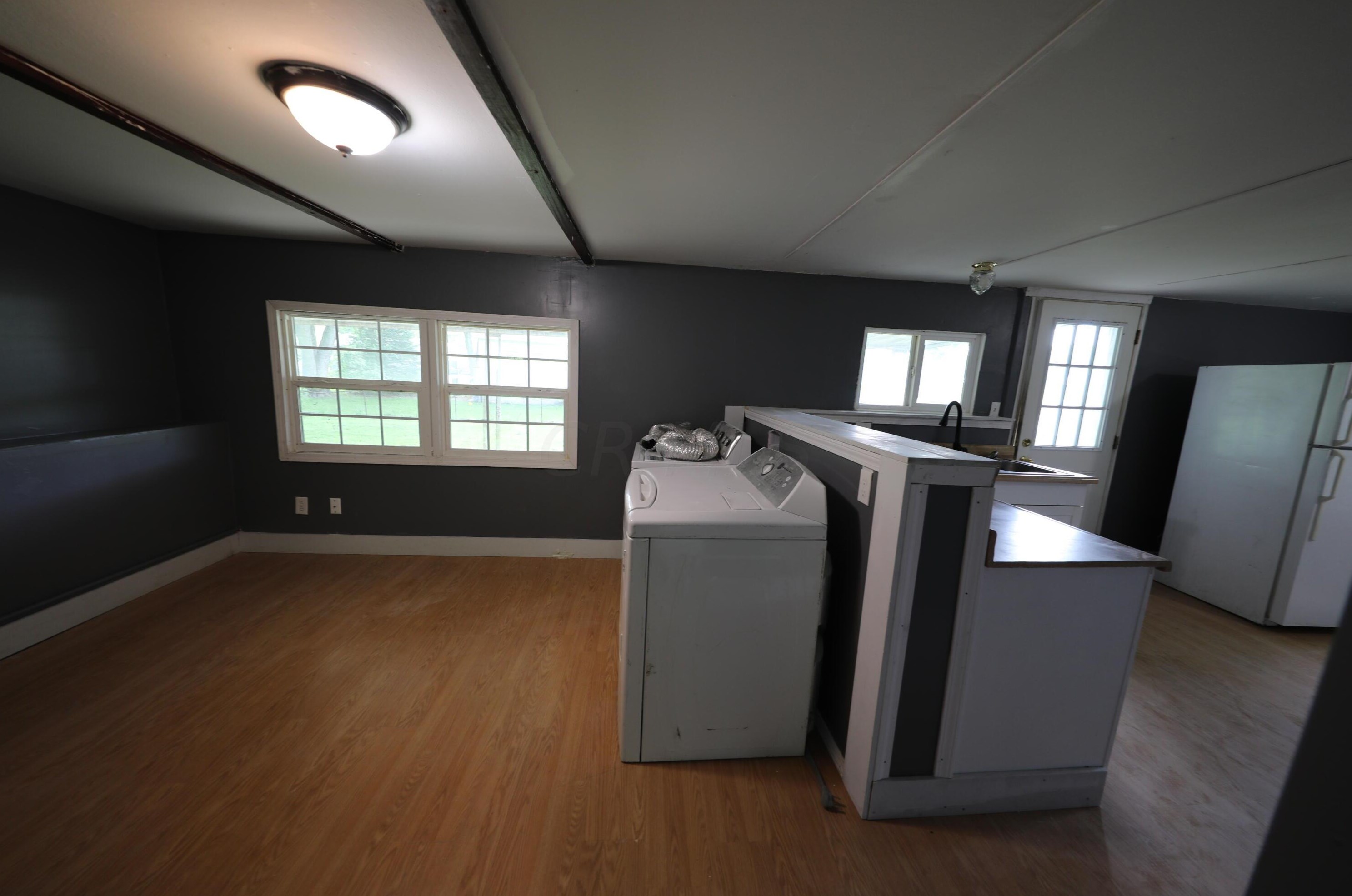 2403 Maureen Blvd, Columbus OH 43207-4554 exterior