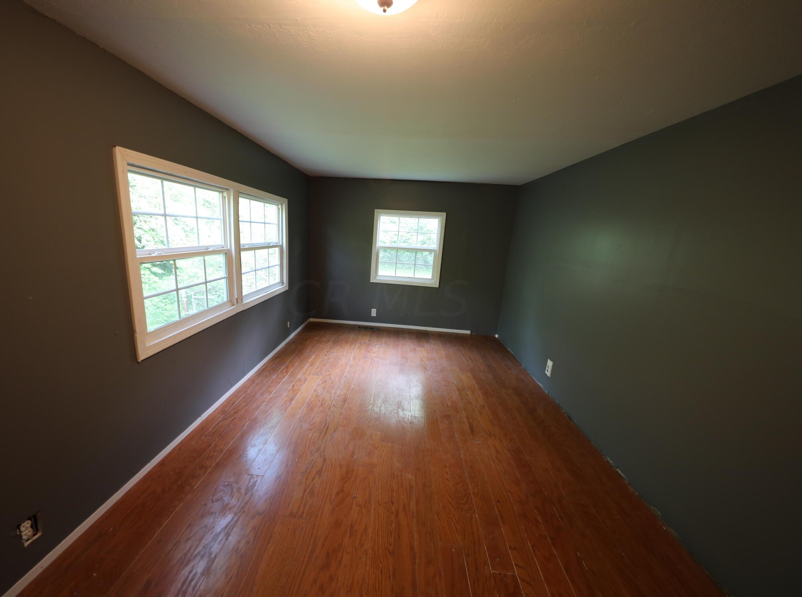 2403 Maureen Blvd, Columbus OH 43207-4554 exterior