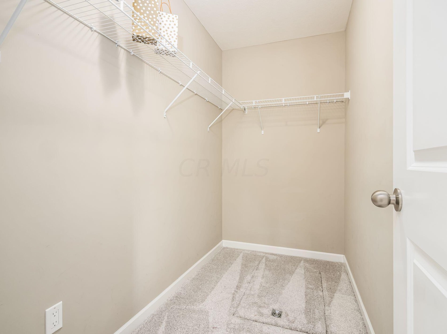 5598 Alliance Way, Columbus OH  43228-8946 exterior