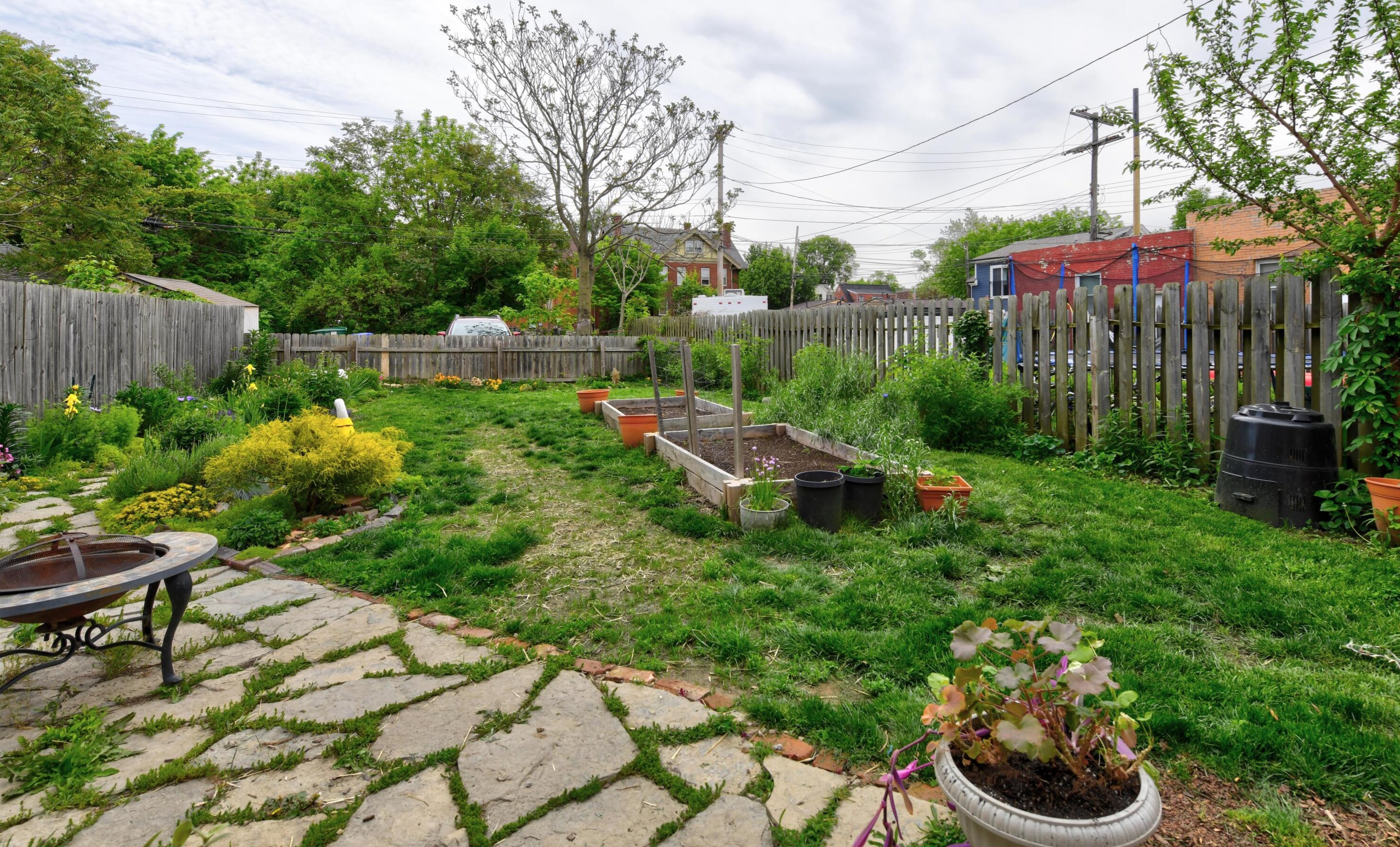 62 Ohio Ave, Columbus OH  43203-1949 exterior