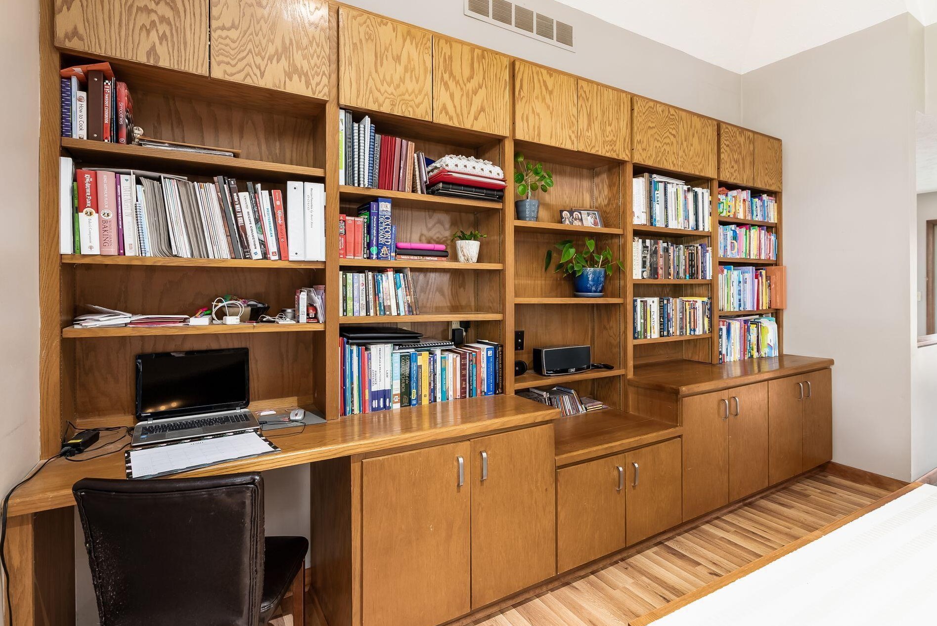 354 Schrock Rd, Westerville OH  43081-3455 exterior