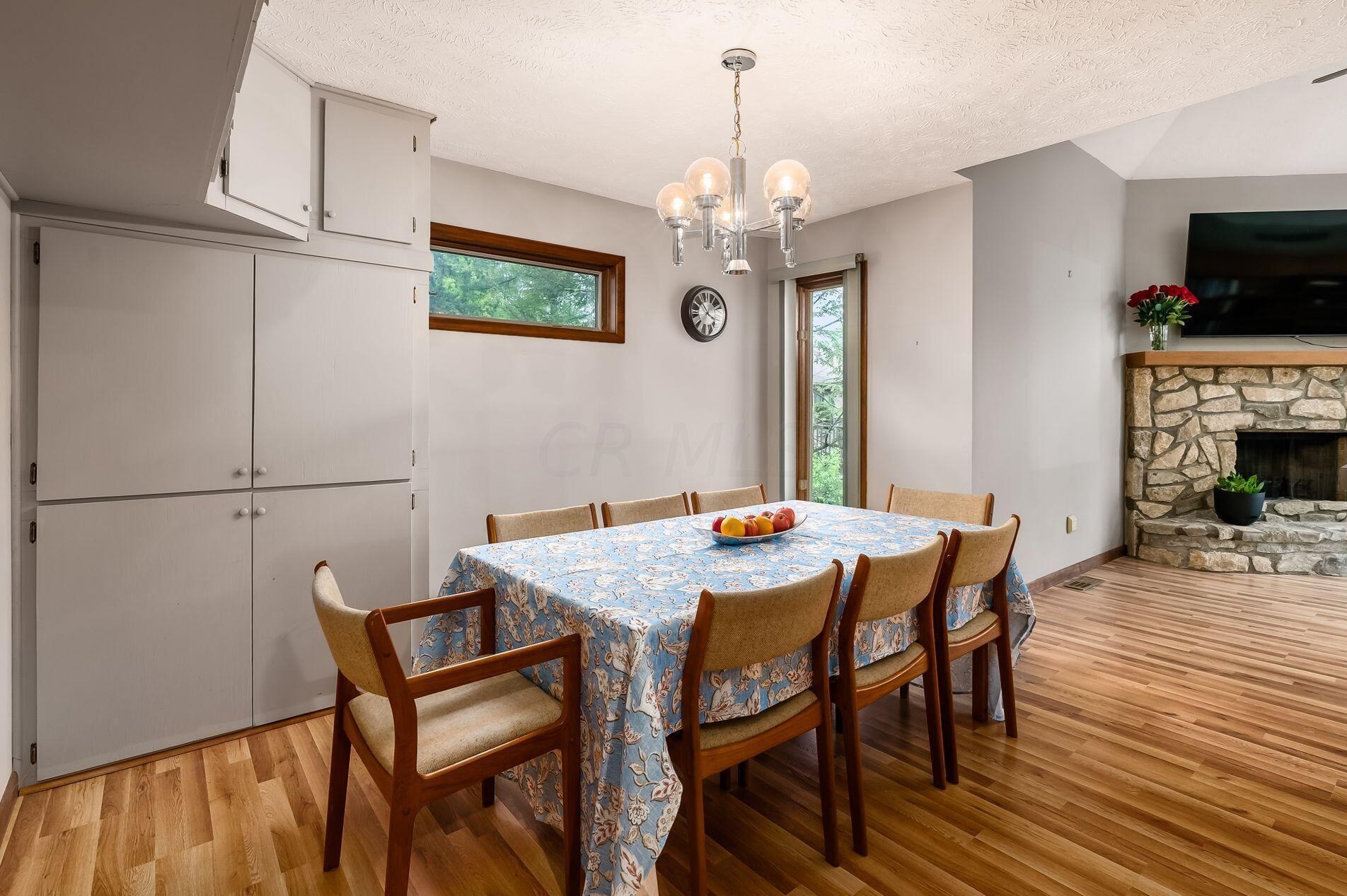 354 Schrock Rd, Westerville OH  43081-3455 exterior