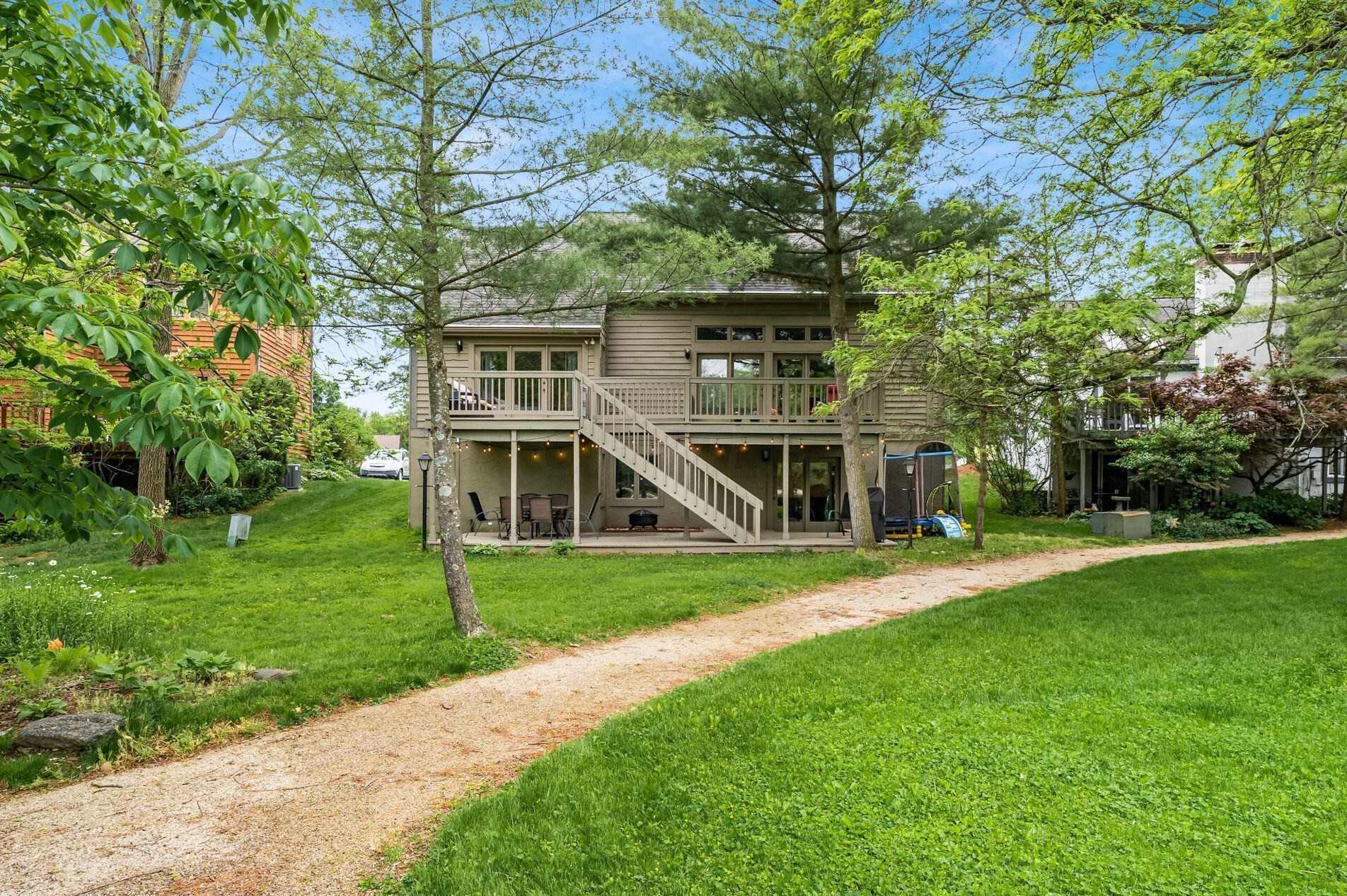 354 Schrock Rd, Westerville OH  43081-3455 exterior