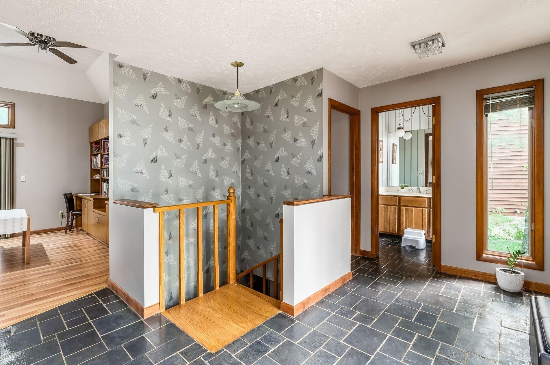 354 Schrock Rd, Westerville OH  43081-3455 exterior