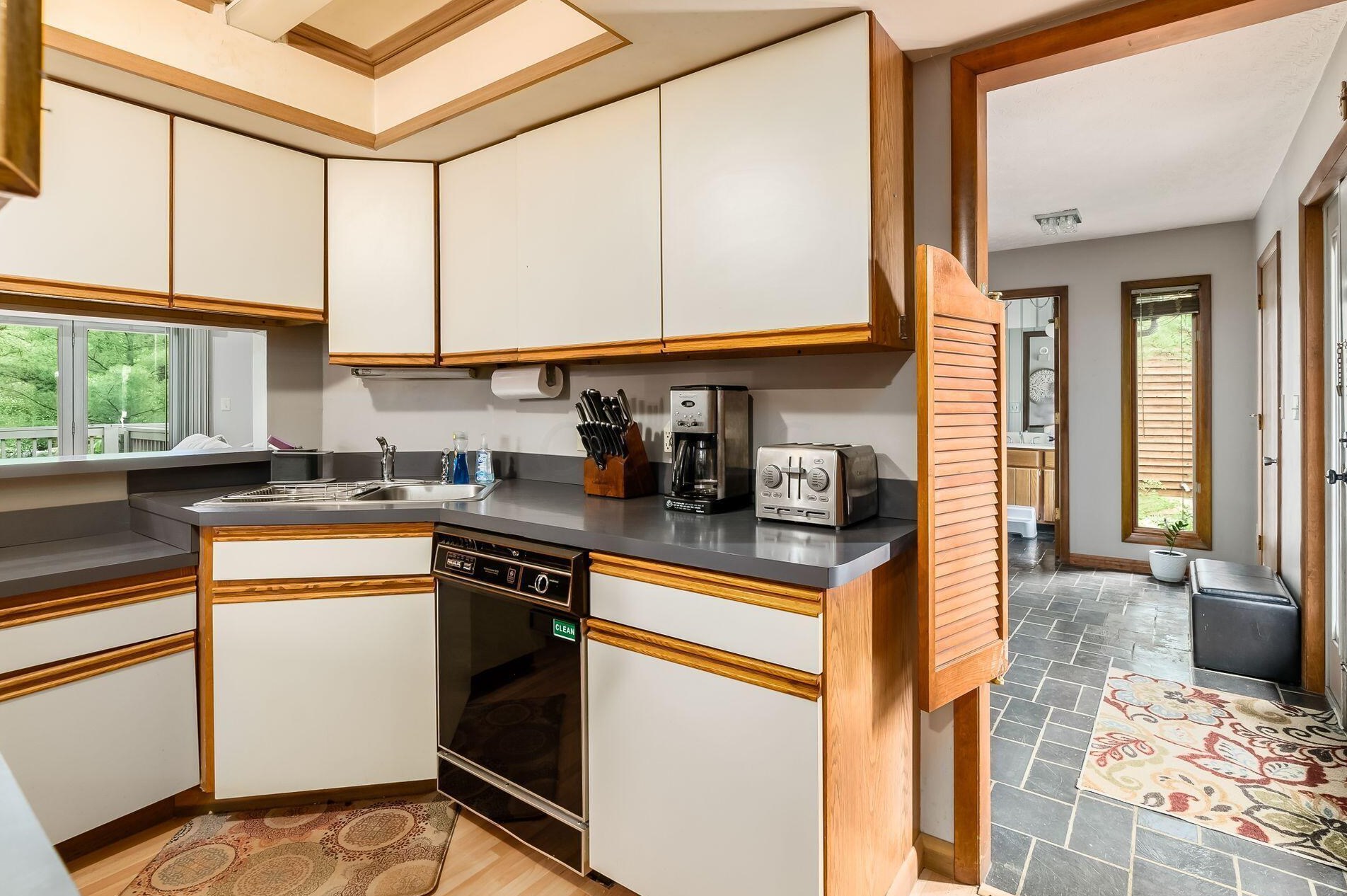 354 Schrock Rd, Westerville OH  43081-3455 exterior