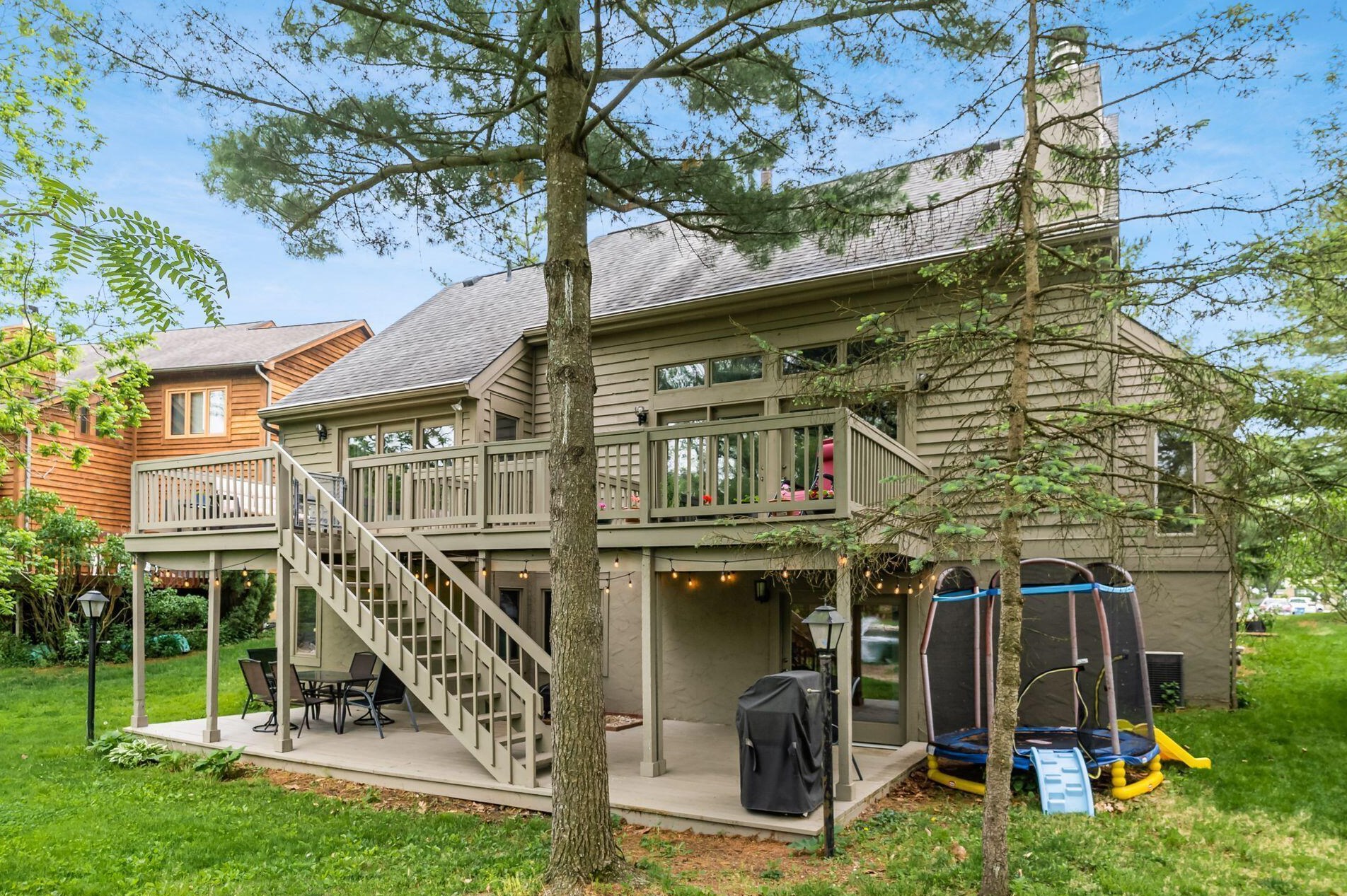 354 Schrock Rd, Westerville OH  43081-3455 exterior