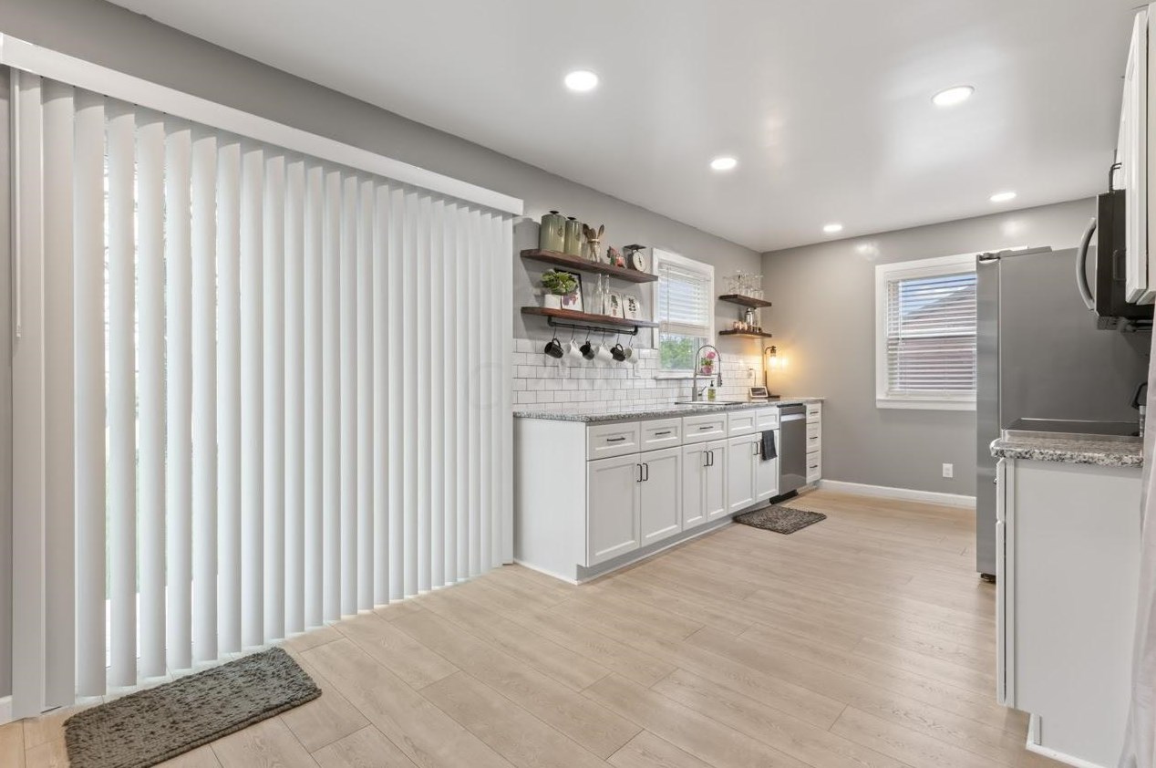 1659 Linwood Ave, Columbus OH  43207-1430 exterior