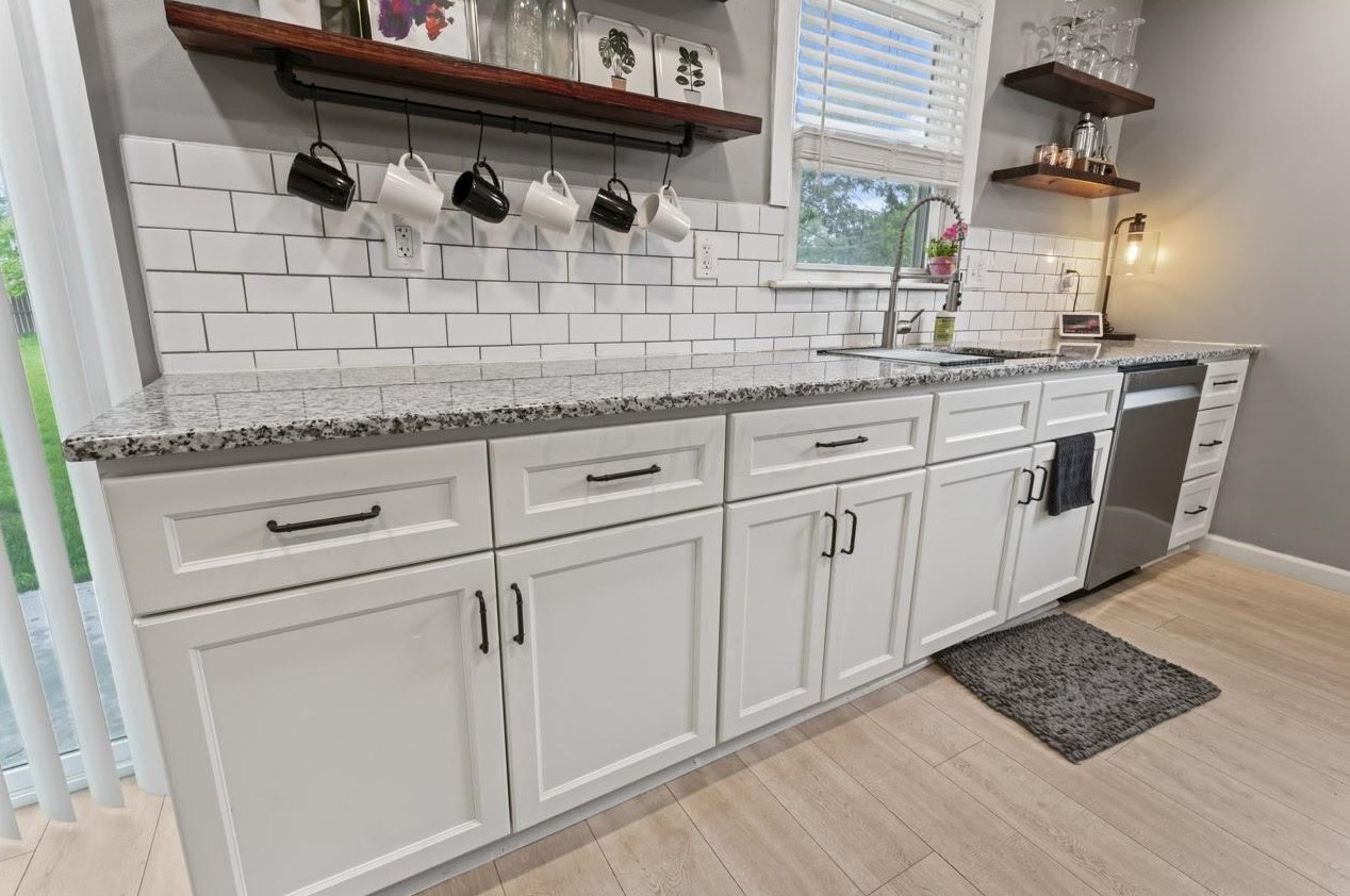 1659 Linwood Ave, Columbus OH  43207-1430 exterior