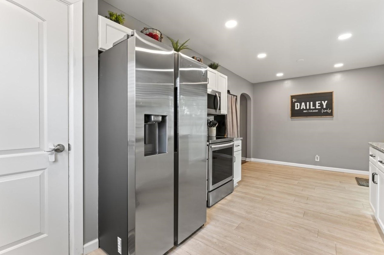 1659 Linwood Ave, Columbus OH  43207-1430 exterior