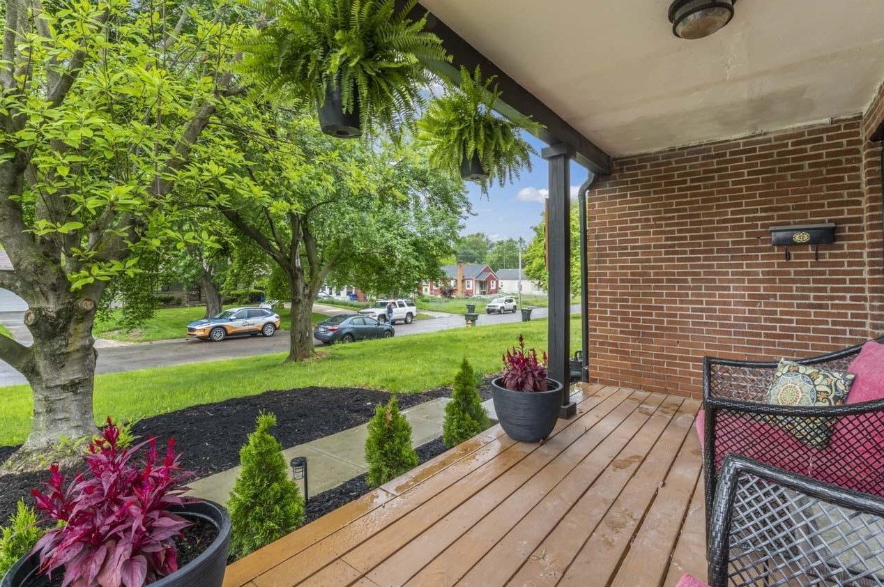 1659 Linwood Ave, Columbus OH  43207-1430 exterior