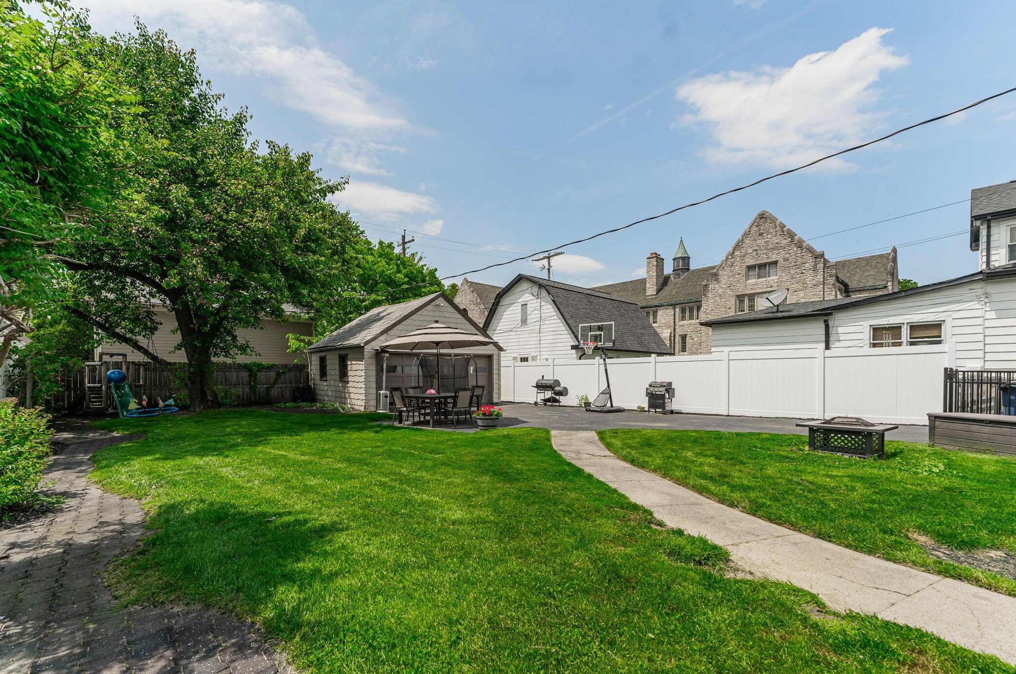 49 Remington Rd, Columbus OH  43209-1442 exterior