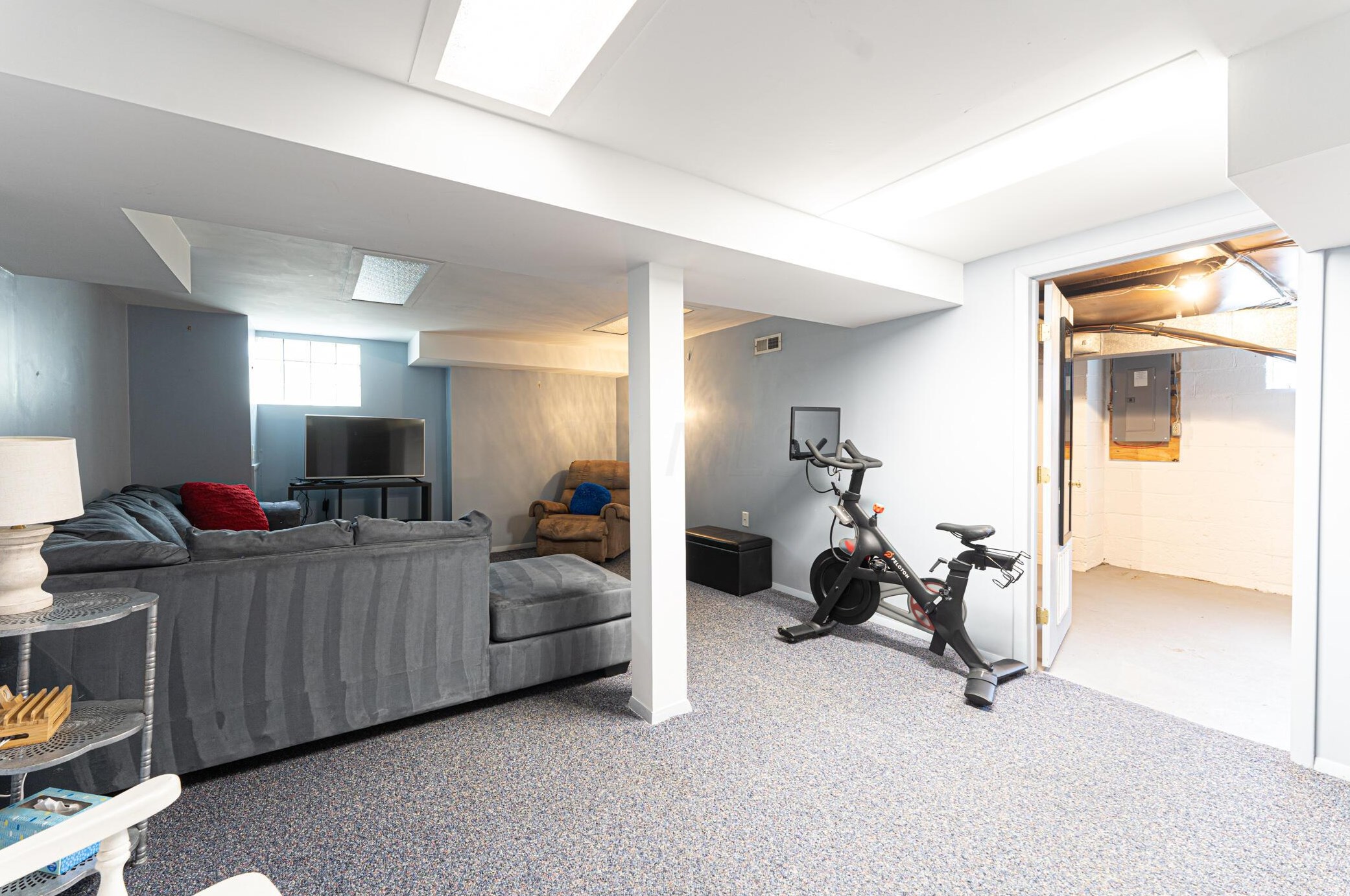 49 Remington Rd, Columbus OH  43209-1442 exterior