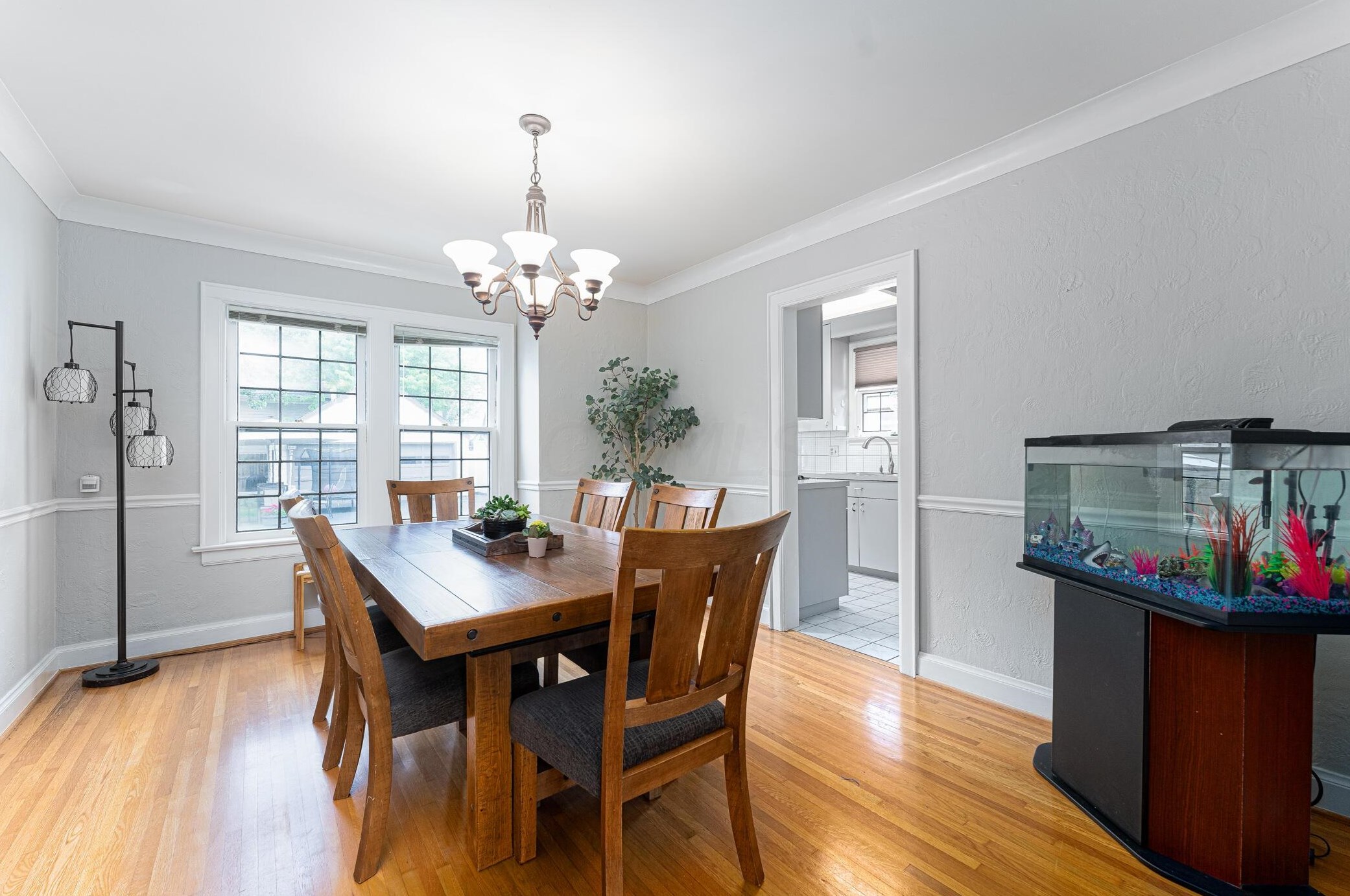 49 Remington Rd, Columbus OH  43209-1442 exterior