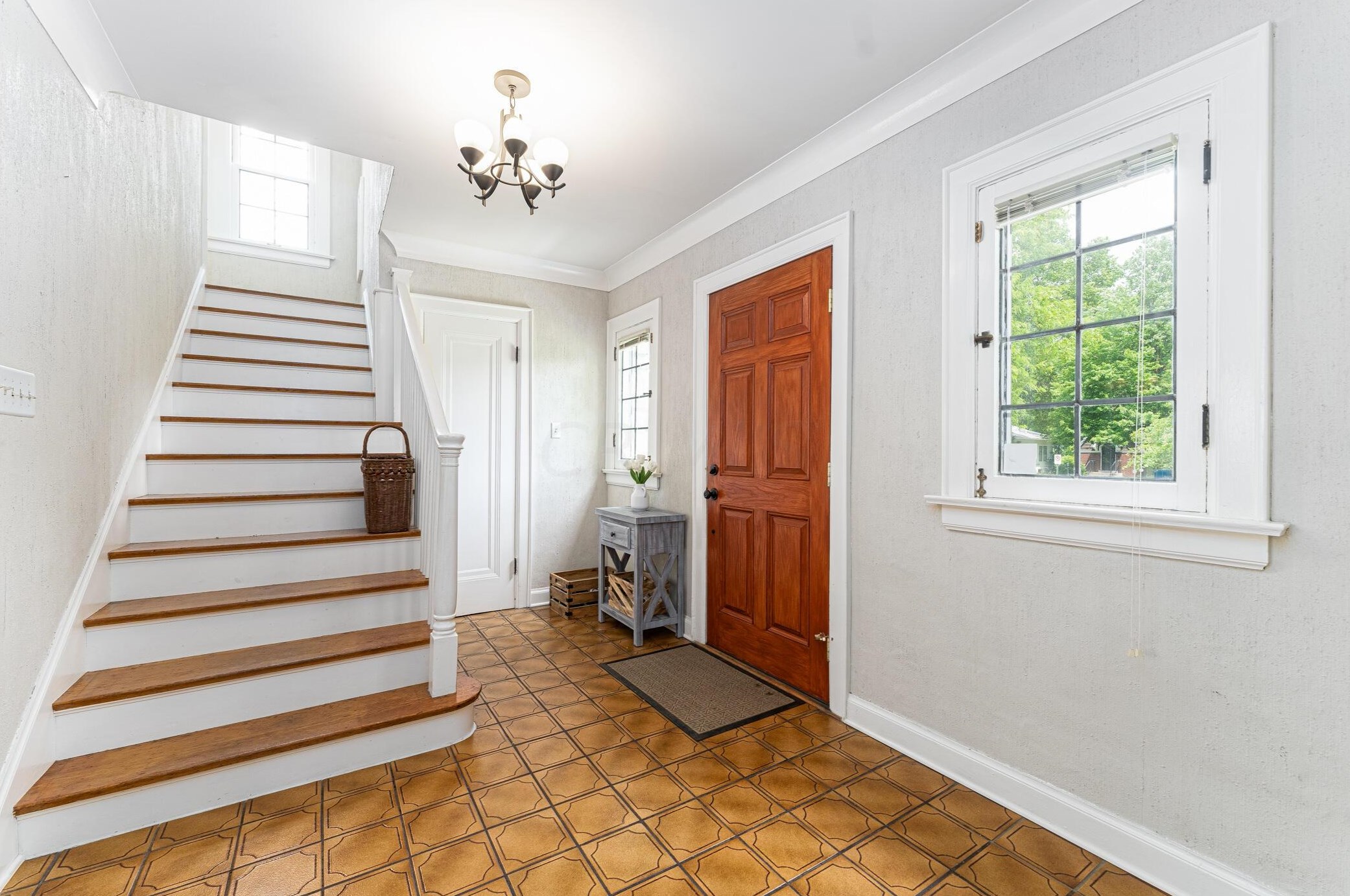 49 Remington Rd, Columbus OH  43209-1442 exterior