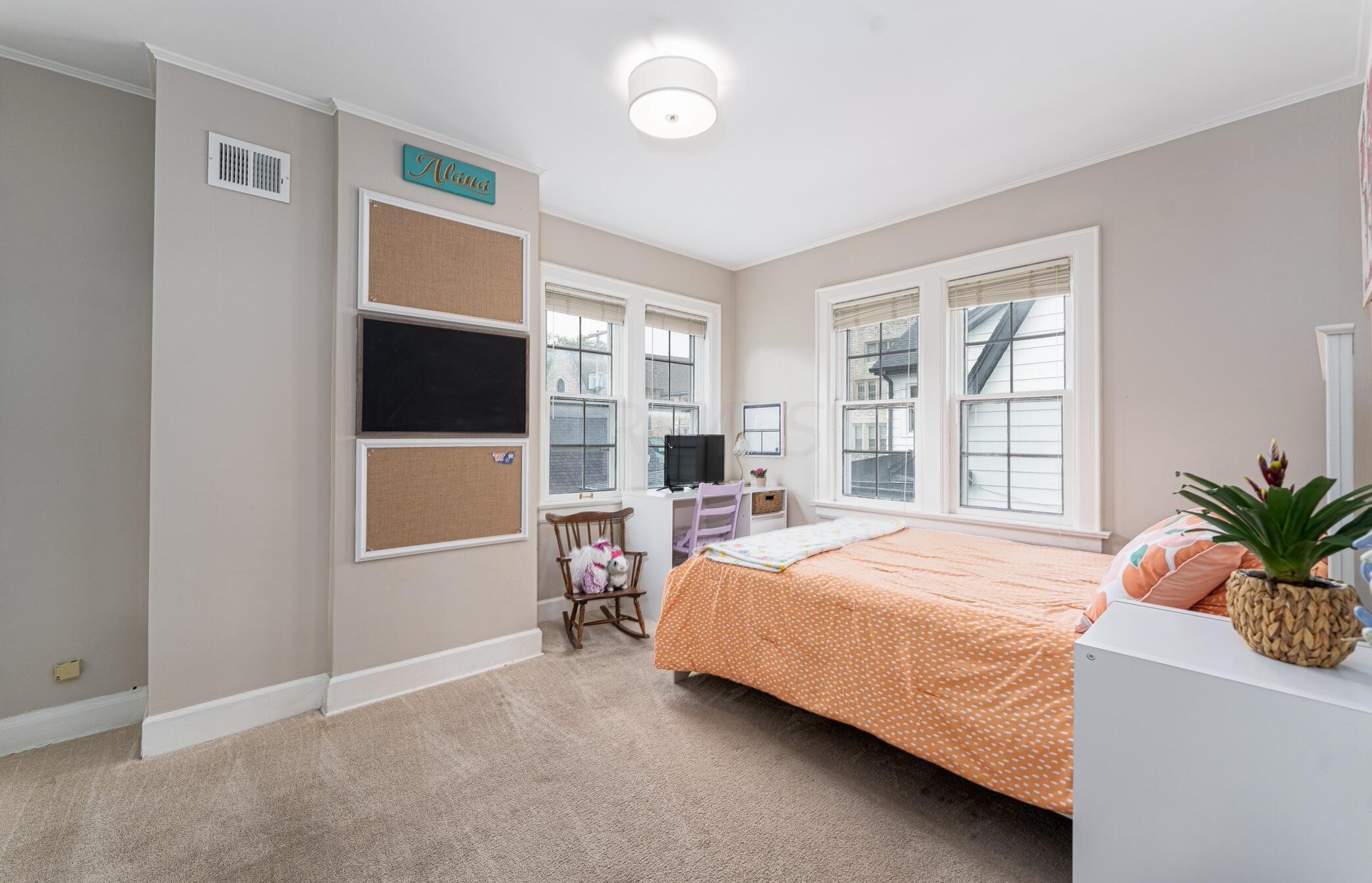 49 Remington Rd, Columbus OH  43209-1442 exterior