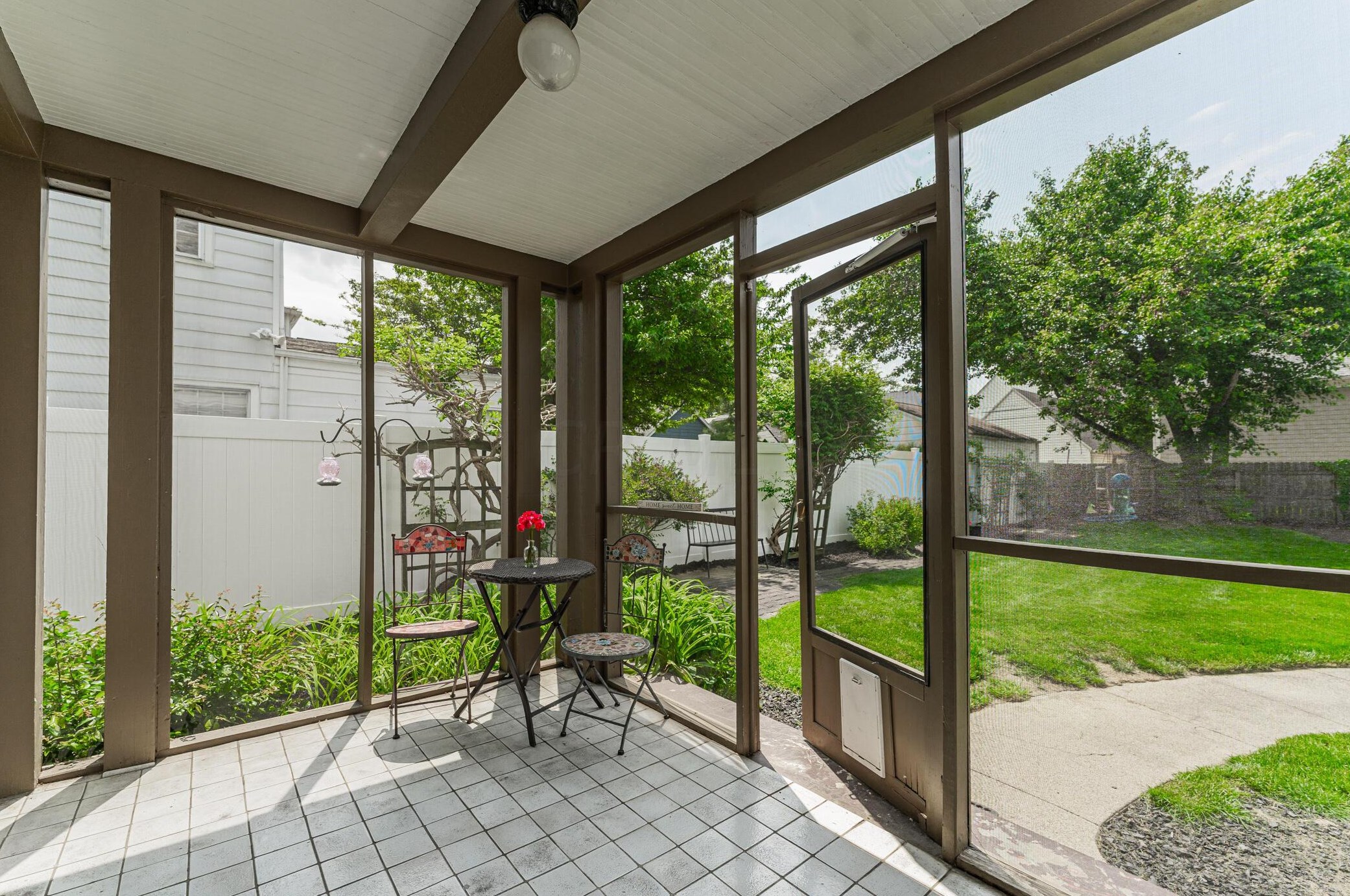 49 Remington Rd, Columbus OH  43209-1442 exterior