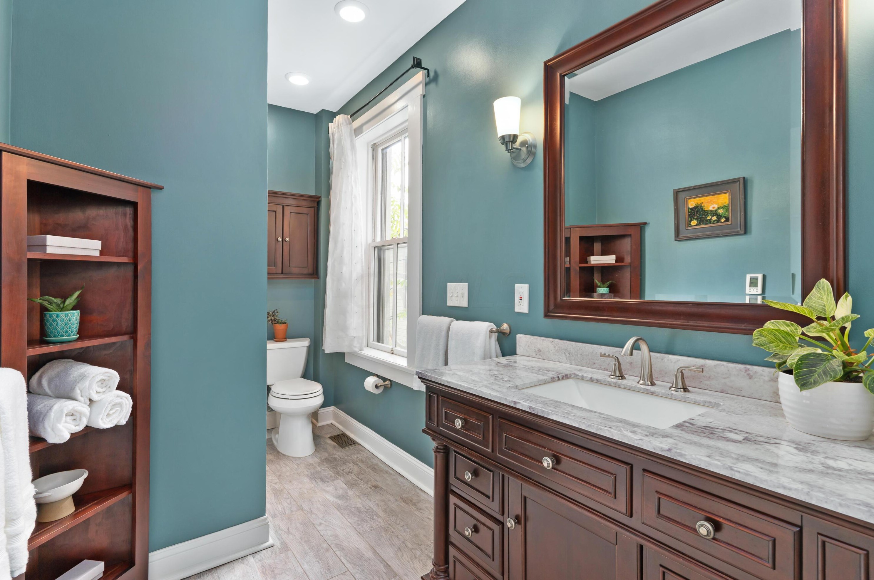 173 Sycamore St, Columbus OH  43215-5617 exterior