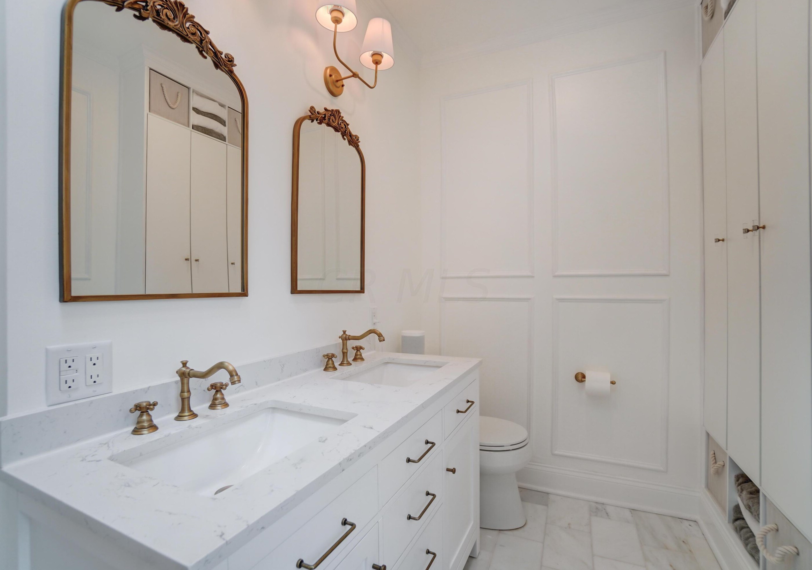 81 Lincoln St, Columbus OH  43215-1672 exterior