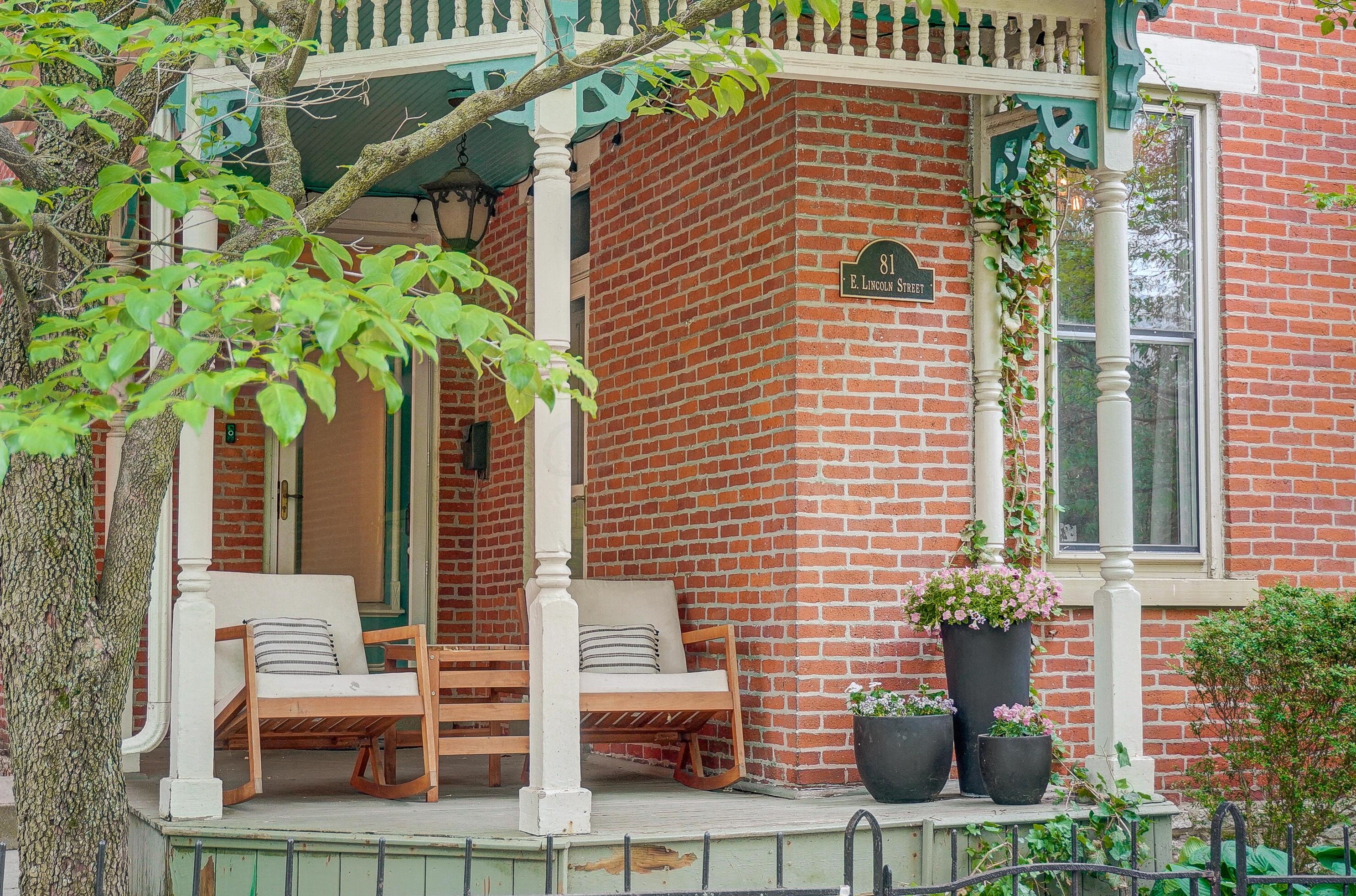 81 Lincoln St, Columbus OH  43215-1672 exterior