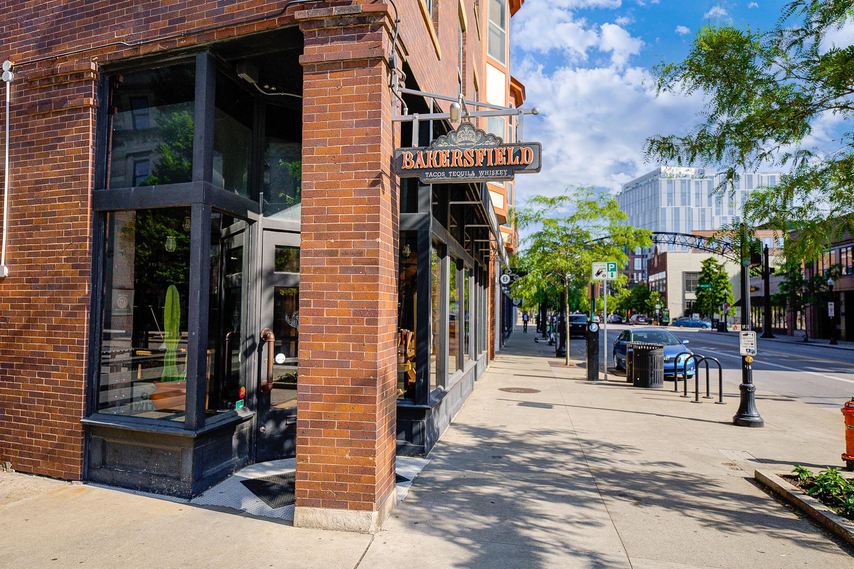 81 Lincoln St, Columbus OH  43215-1672 exterior