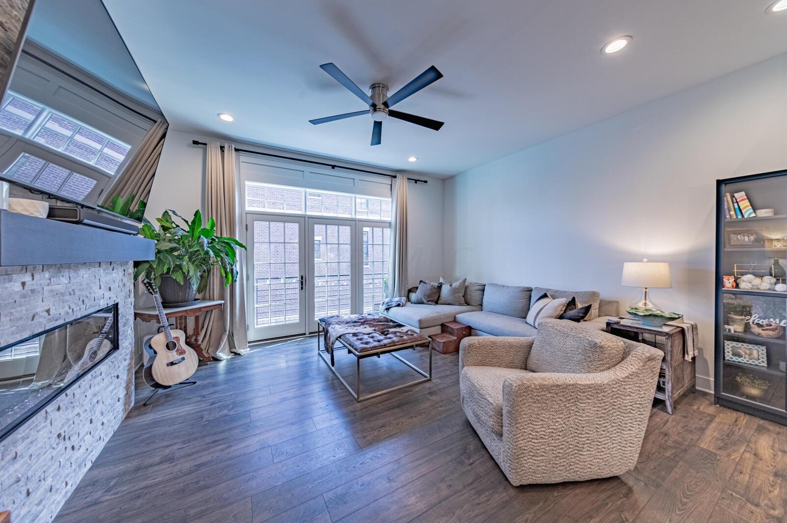 33 Whittier St, Columbus OH 43206-2943 exterior