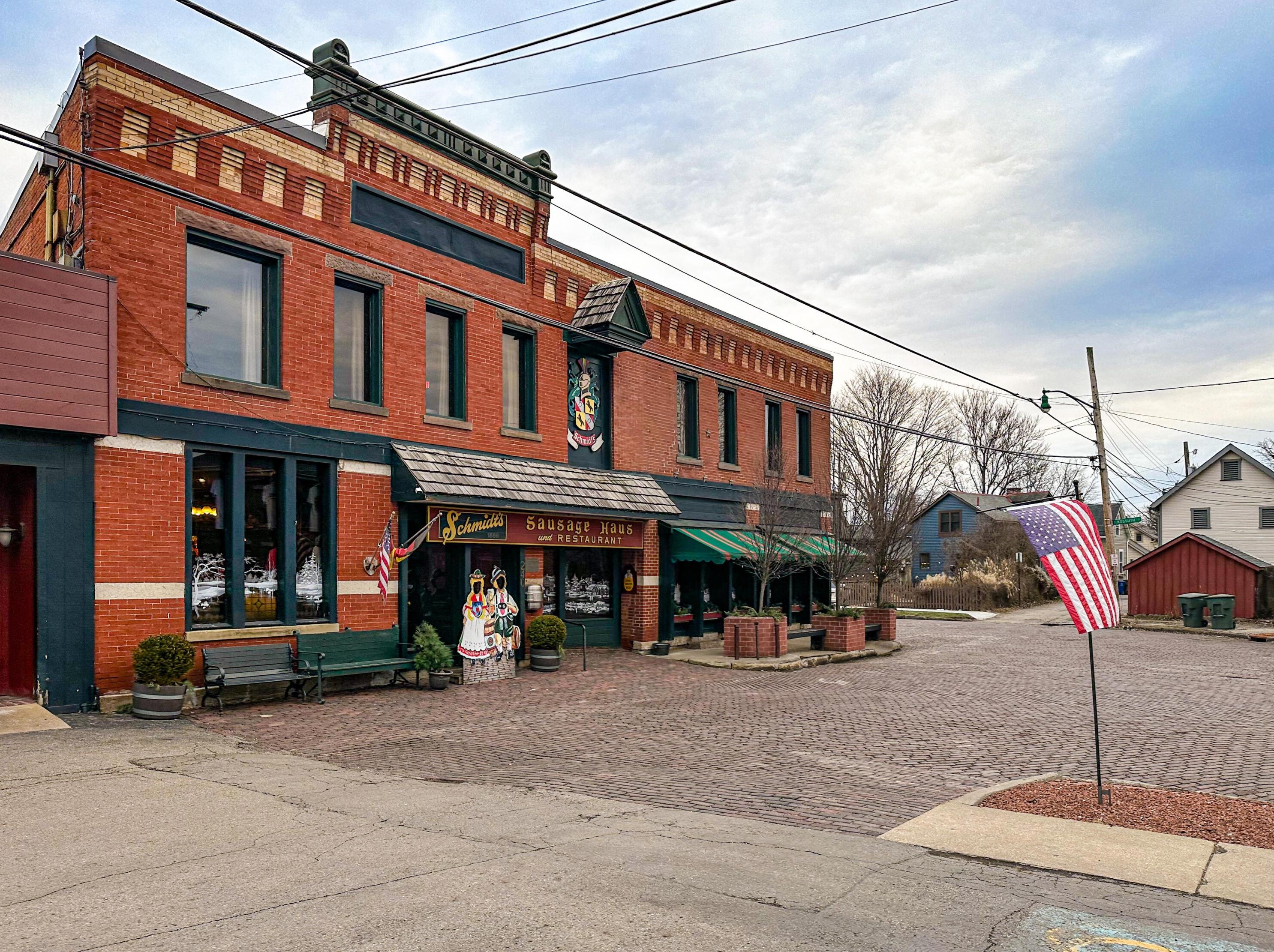 33 Whittier St, Columbus OH 43206-2943 exterior