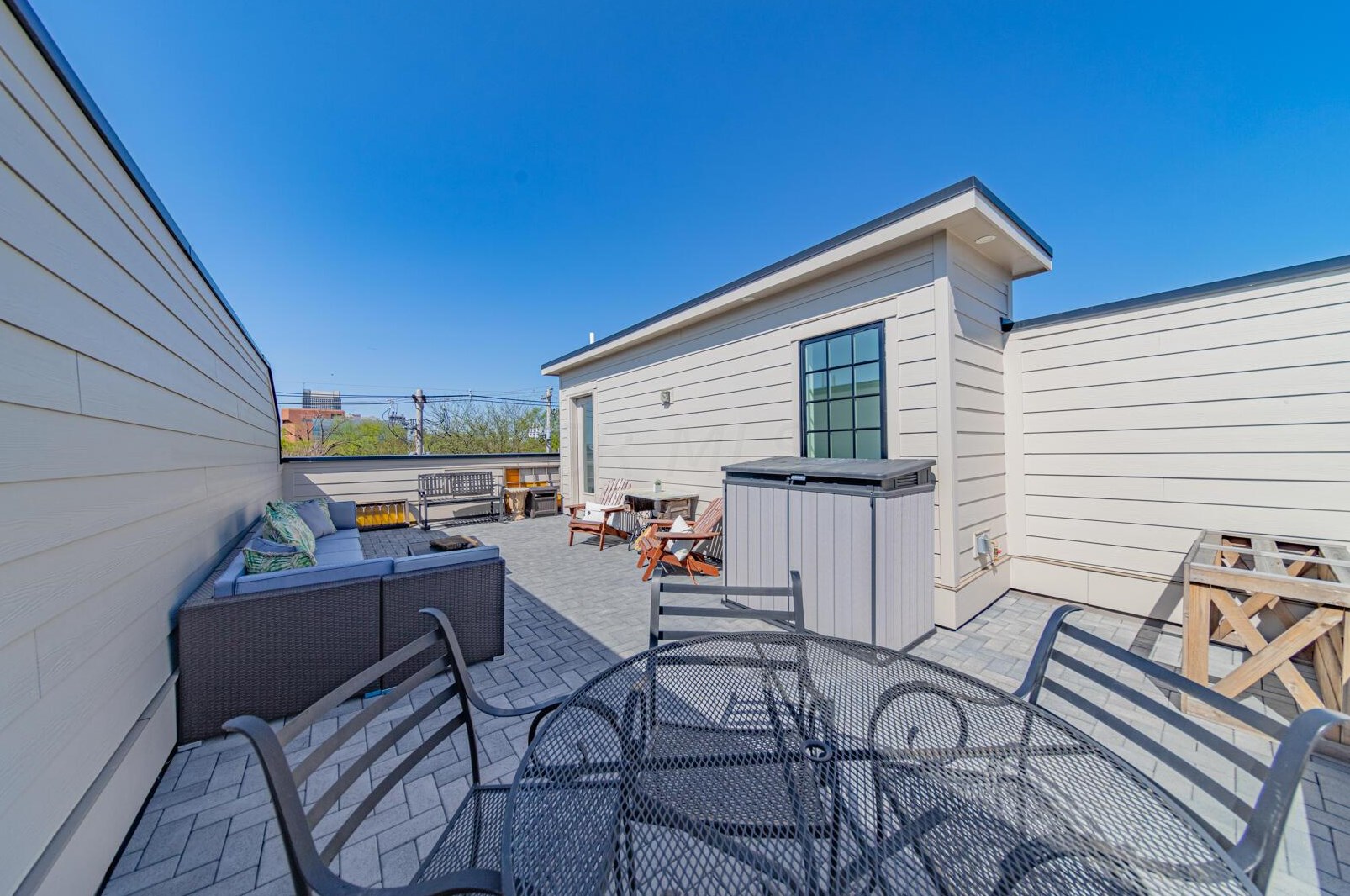 33 Whittier St, Columbus OH 43206-2943 exterior