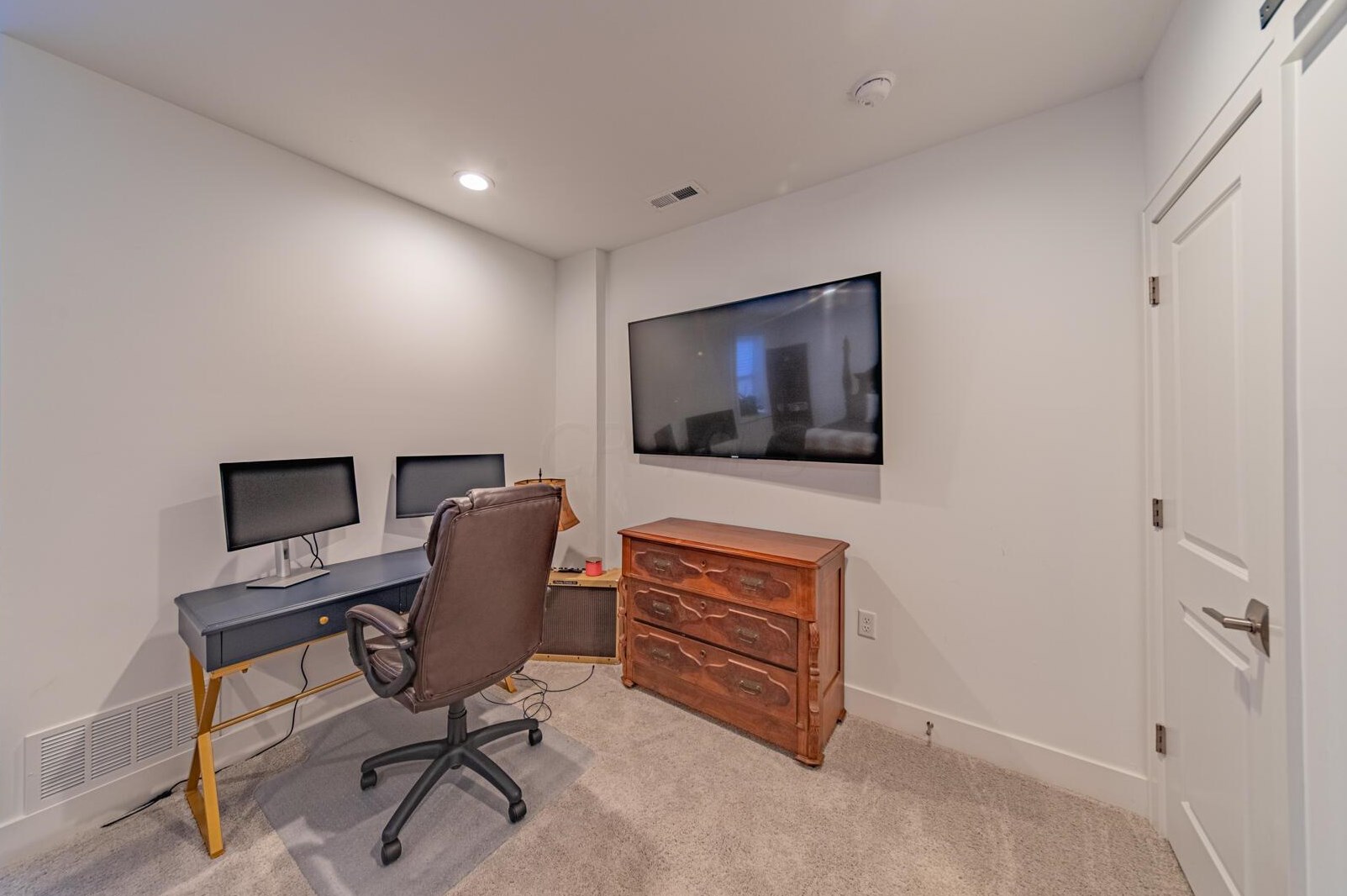 33 Whittier St, Columbus OH 43206-2943 exterior