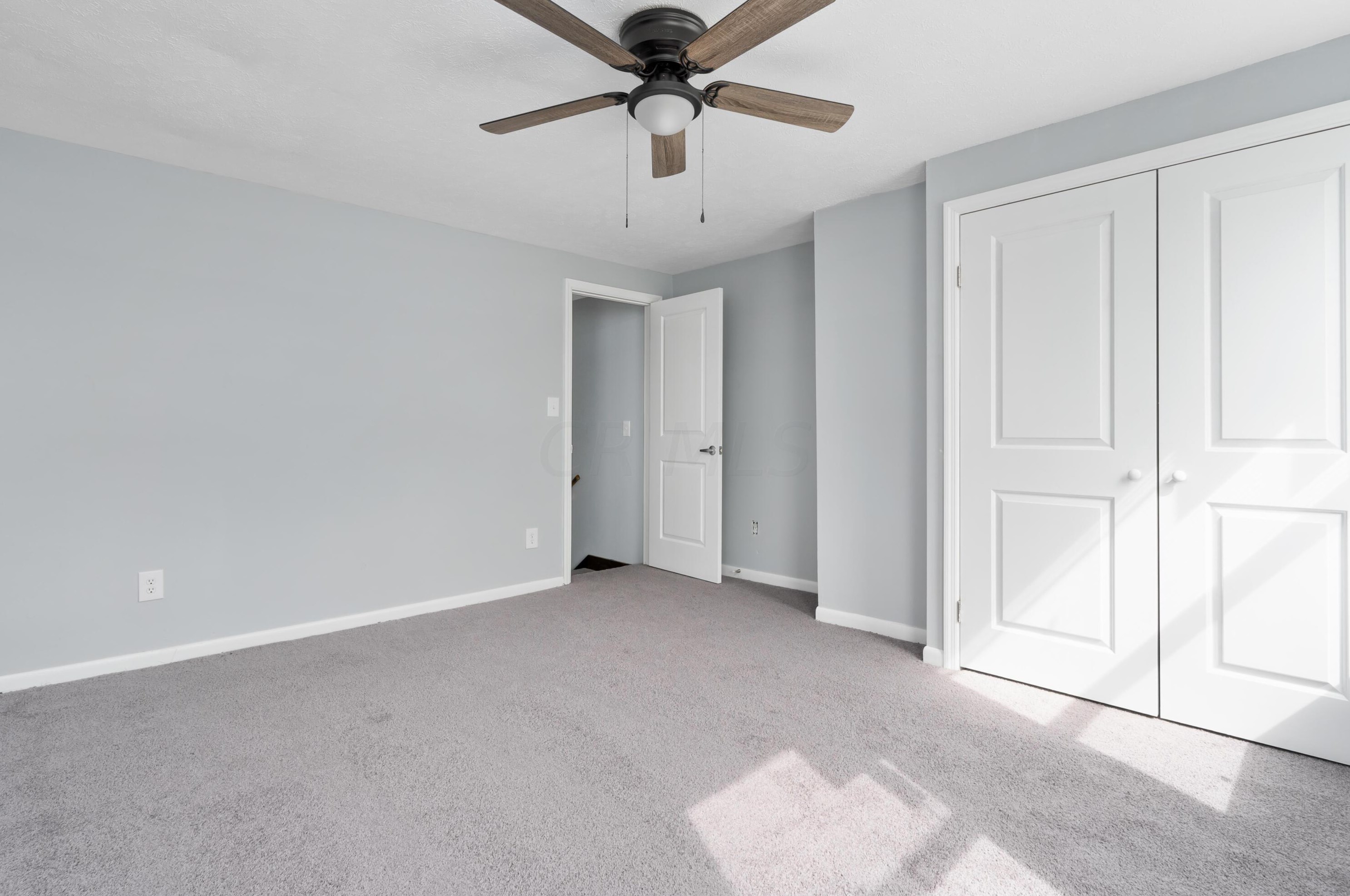 203 Hawkes Ave, Columbus OH  43223-1533 exterior
