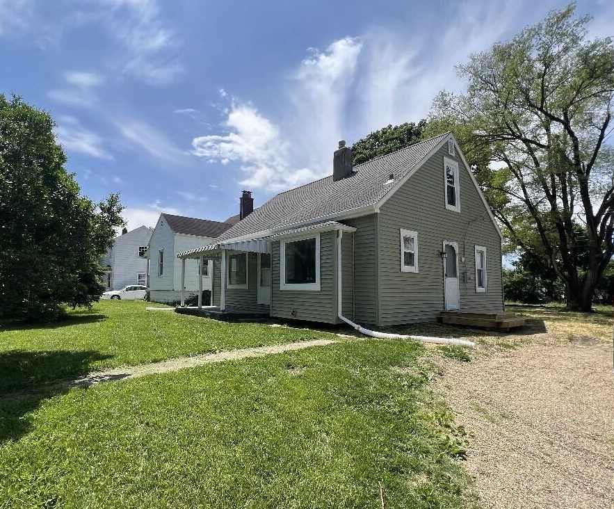 2339 Pontiac St, Columbus OH  43211-2049 exterior