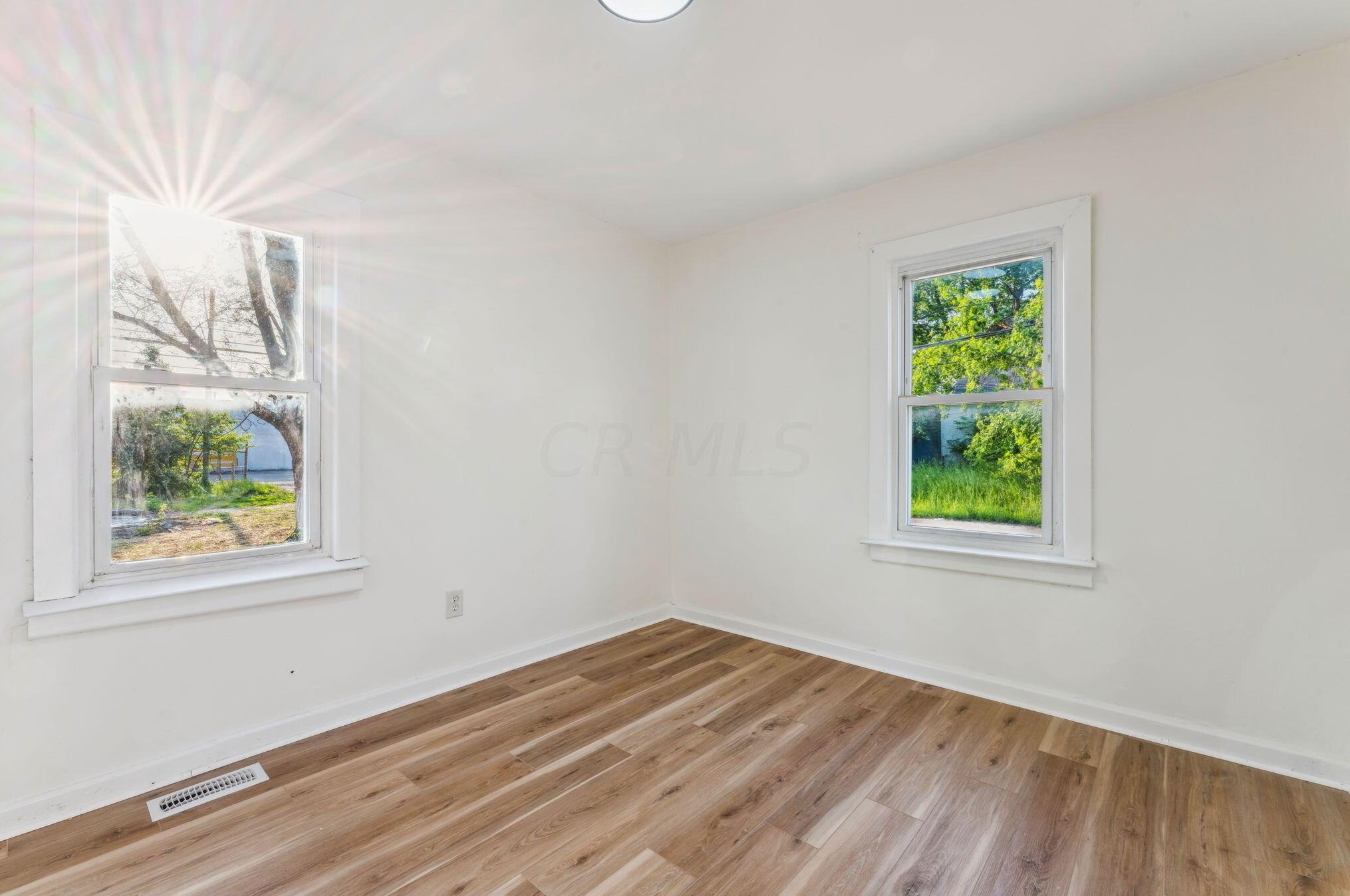 2339 Pontiac St, Columbus OH  43211-2049 exterior